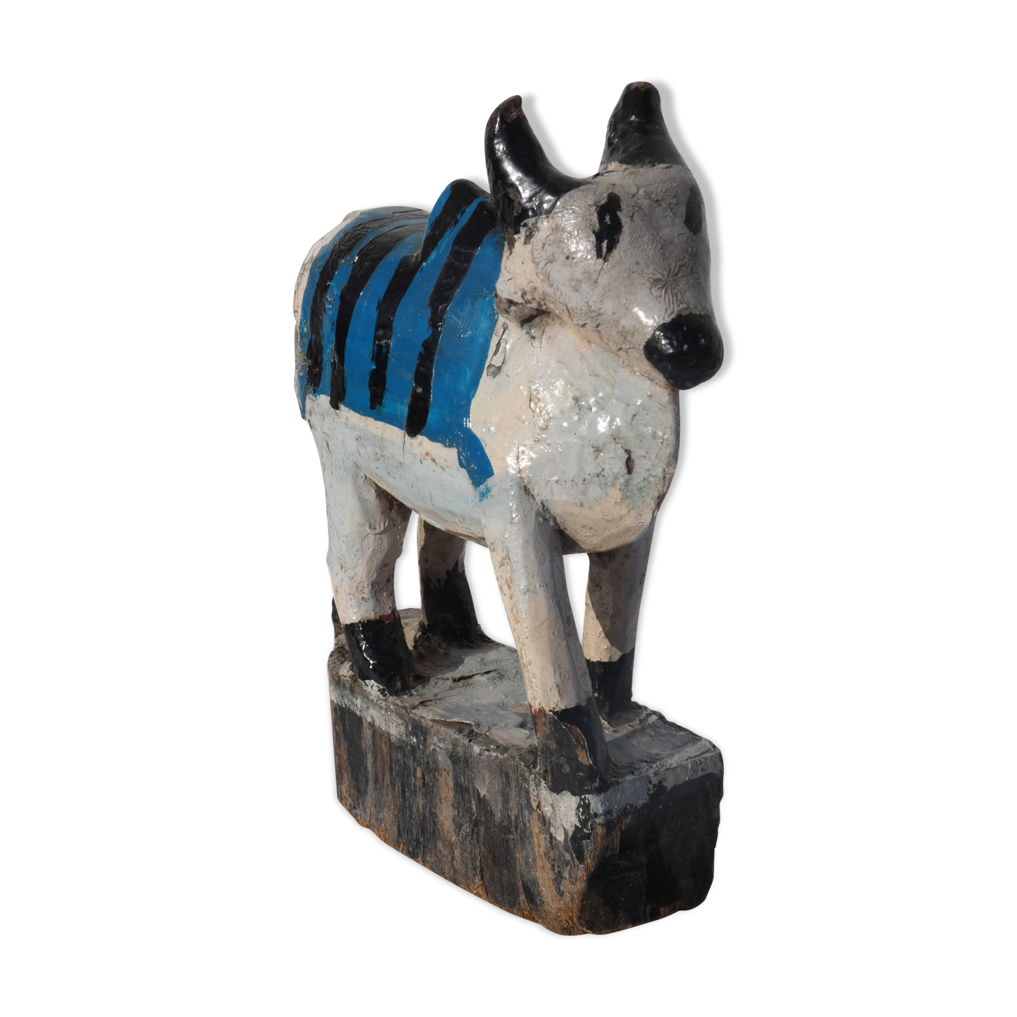 Nandi old indian cow patina and piece of origin india