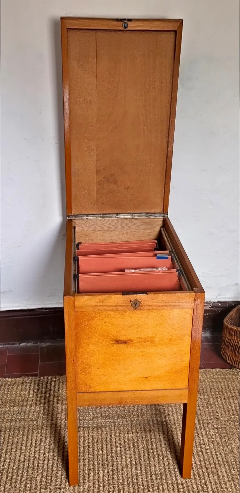 Office furniture, filing cabinet, mobile pedestal.