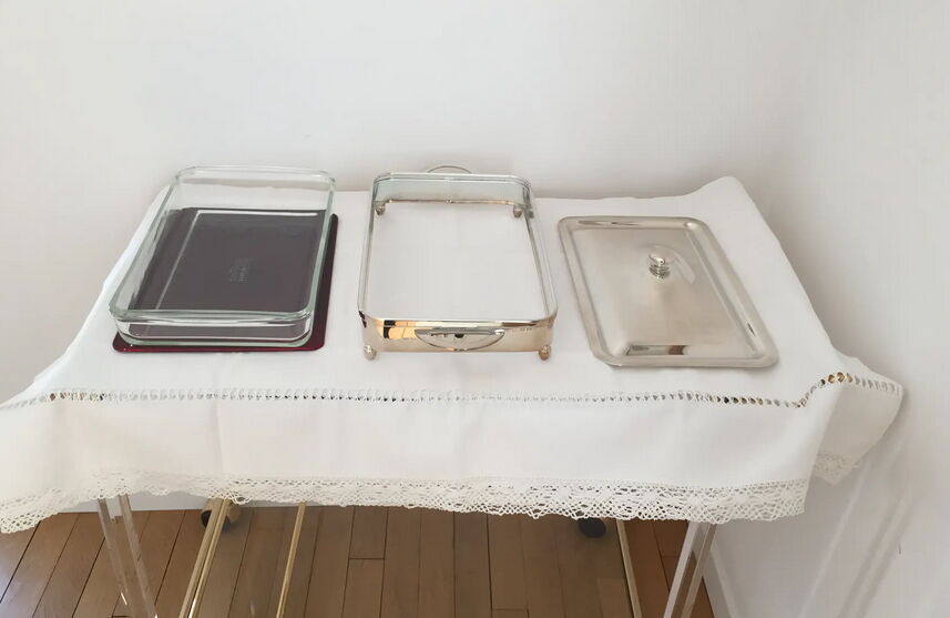 Plat de service en métal argenté composé de trois pièces