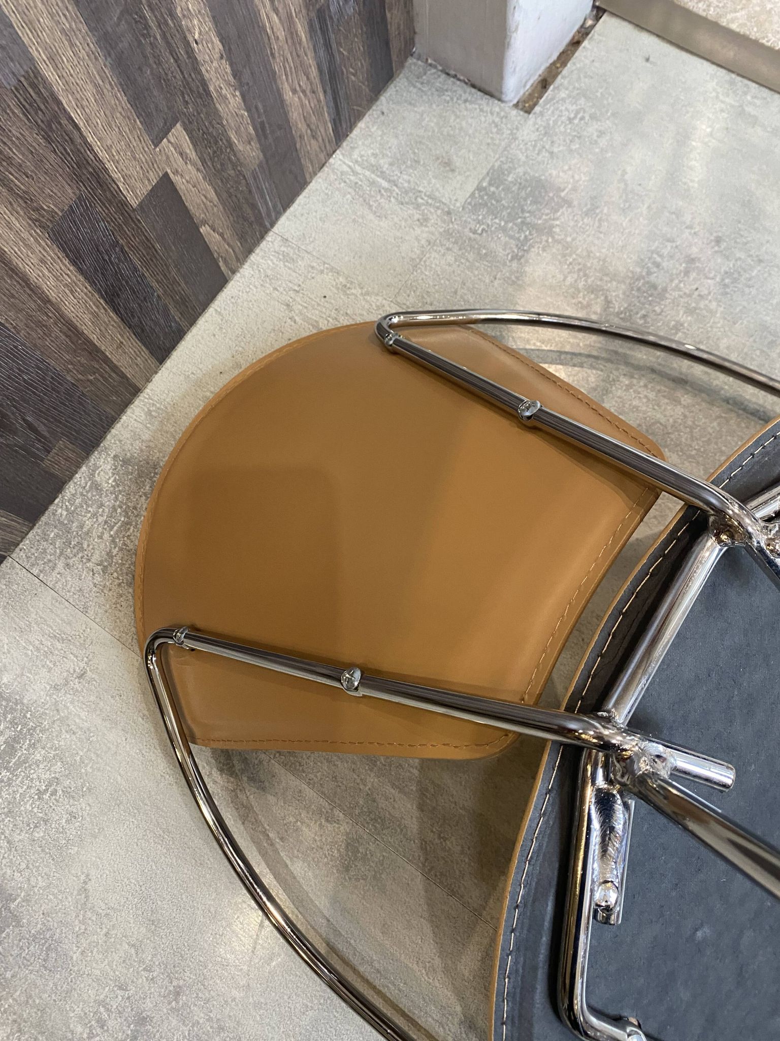 1 Linda armchair chair by Arrben in camel brown leather with a chrome steel frame.