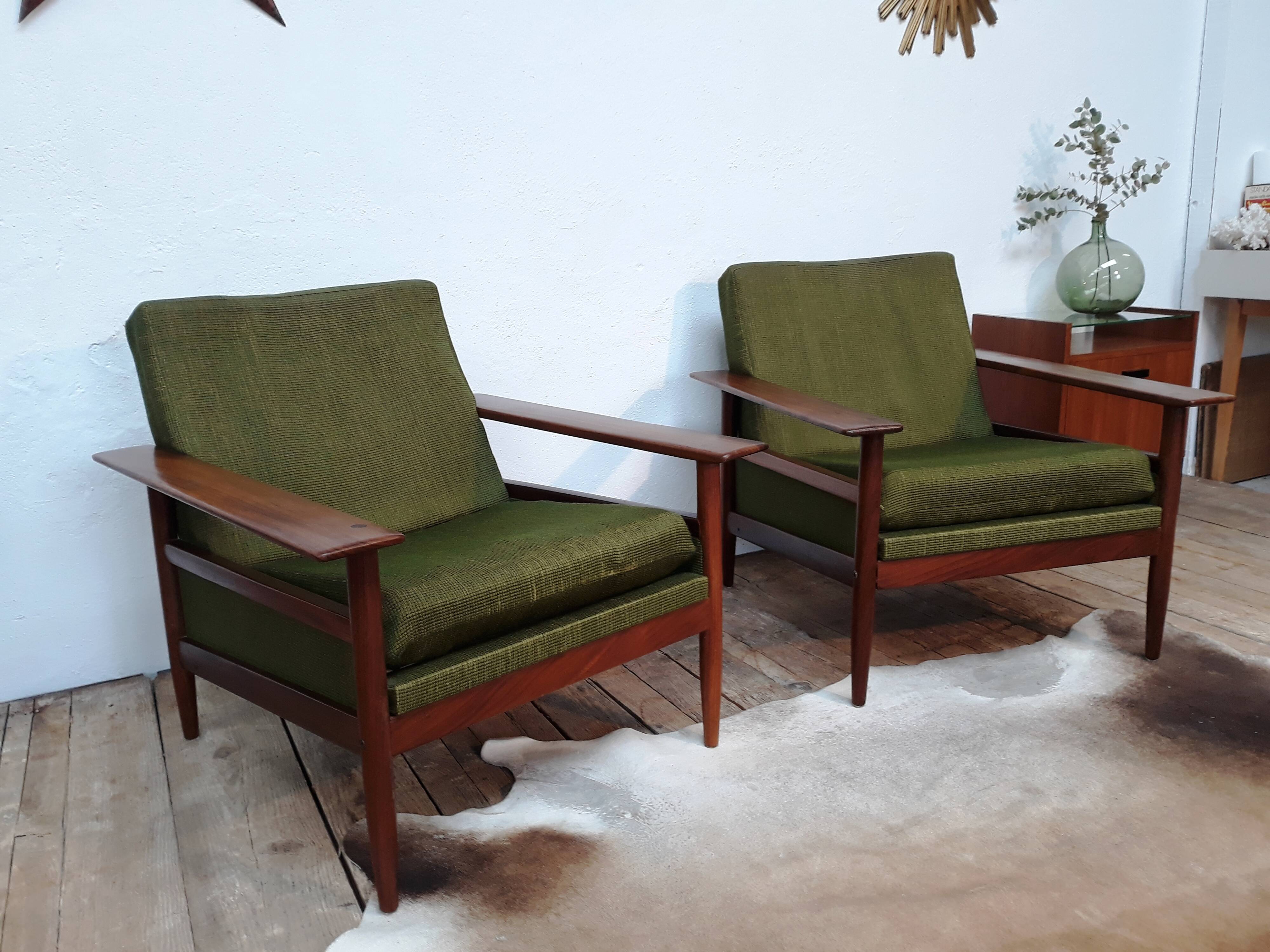 Pair of scandinavian chairs