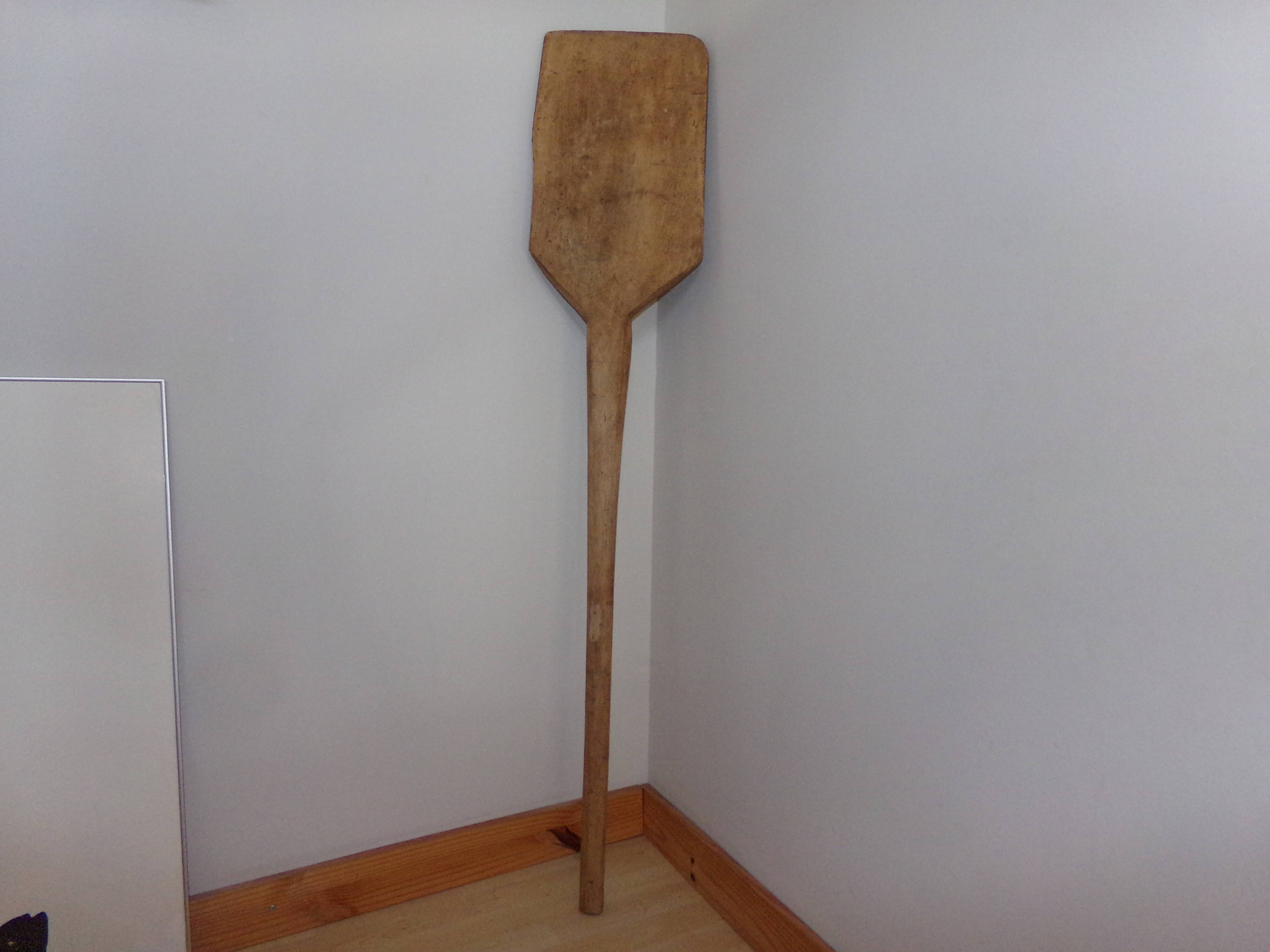 Wooden baker's shovel