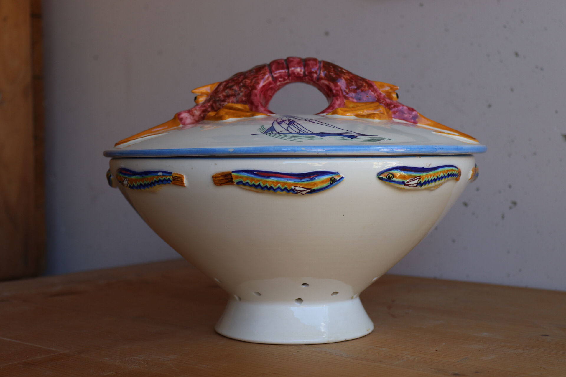 Covered ceramic vegetable dish with painted marine decoration – lobster dish