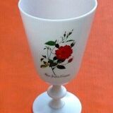 Vase white opaline decoration rosa indica cruenta