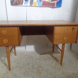 Scandinavian desk 60
