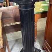 Sellette, colonne en bois noir et marbre