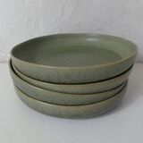 4 stoneware plates with straight edge