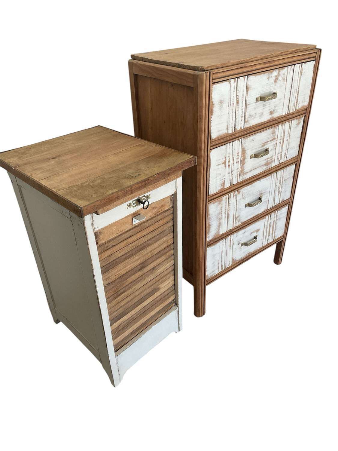 Set of occasional furniture