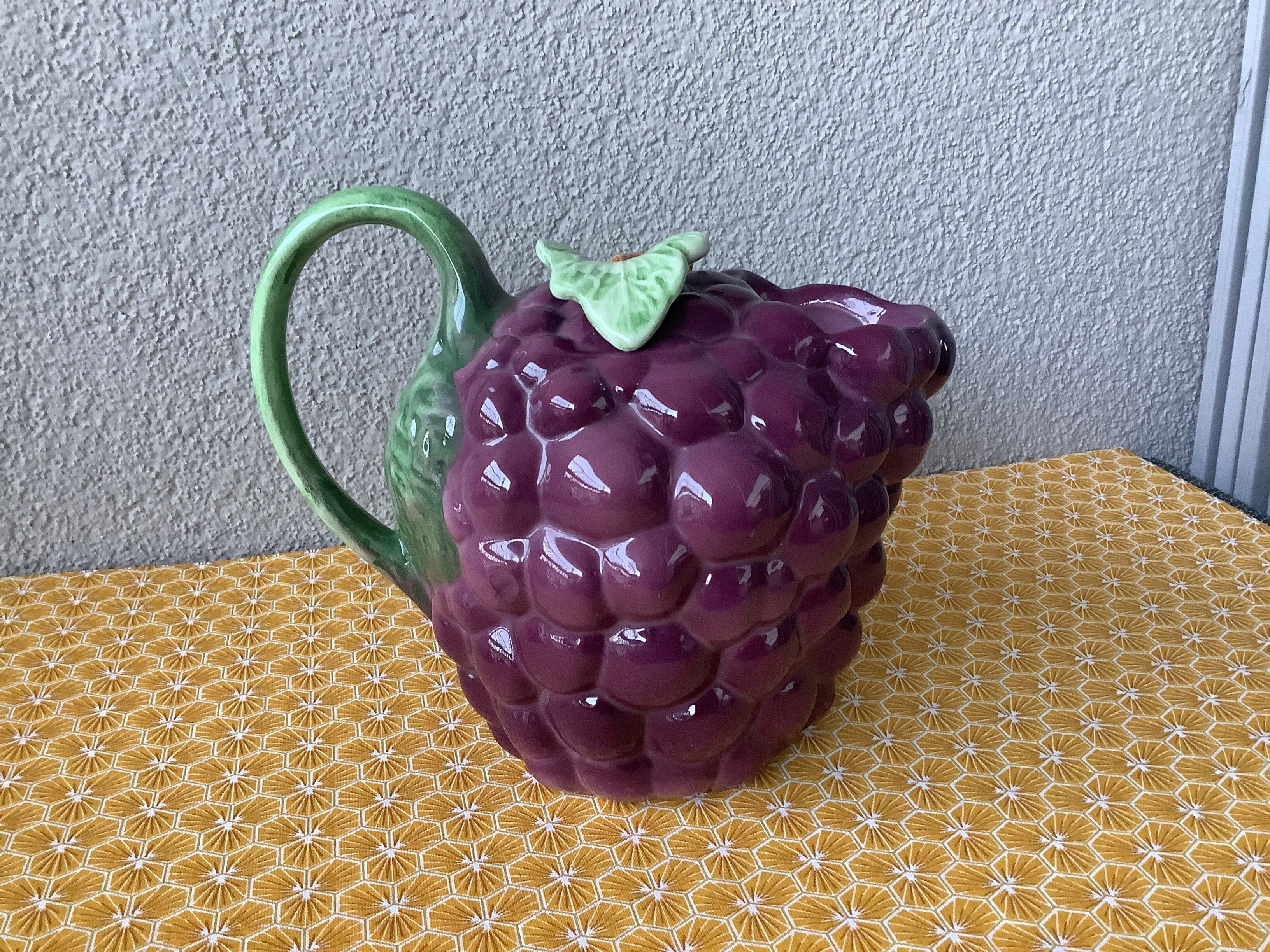 Pitcher slurry grape