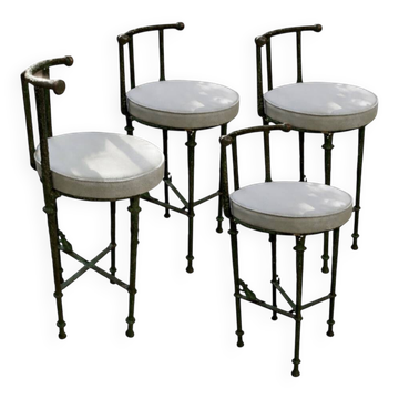 Lot de 4 tabourets en bronze patiné dans l esprit de Giacometti