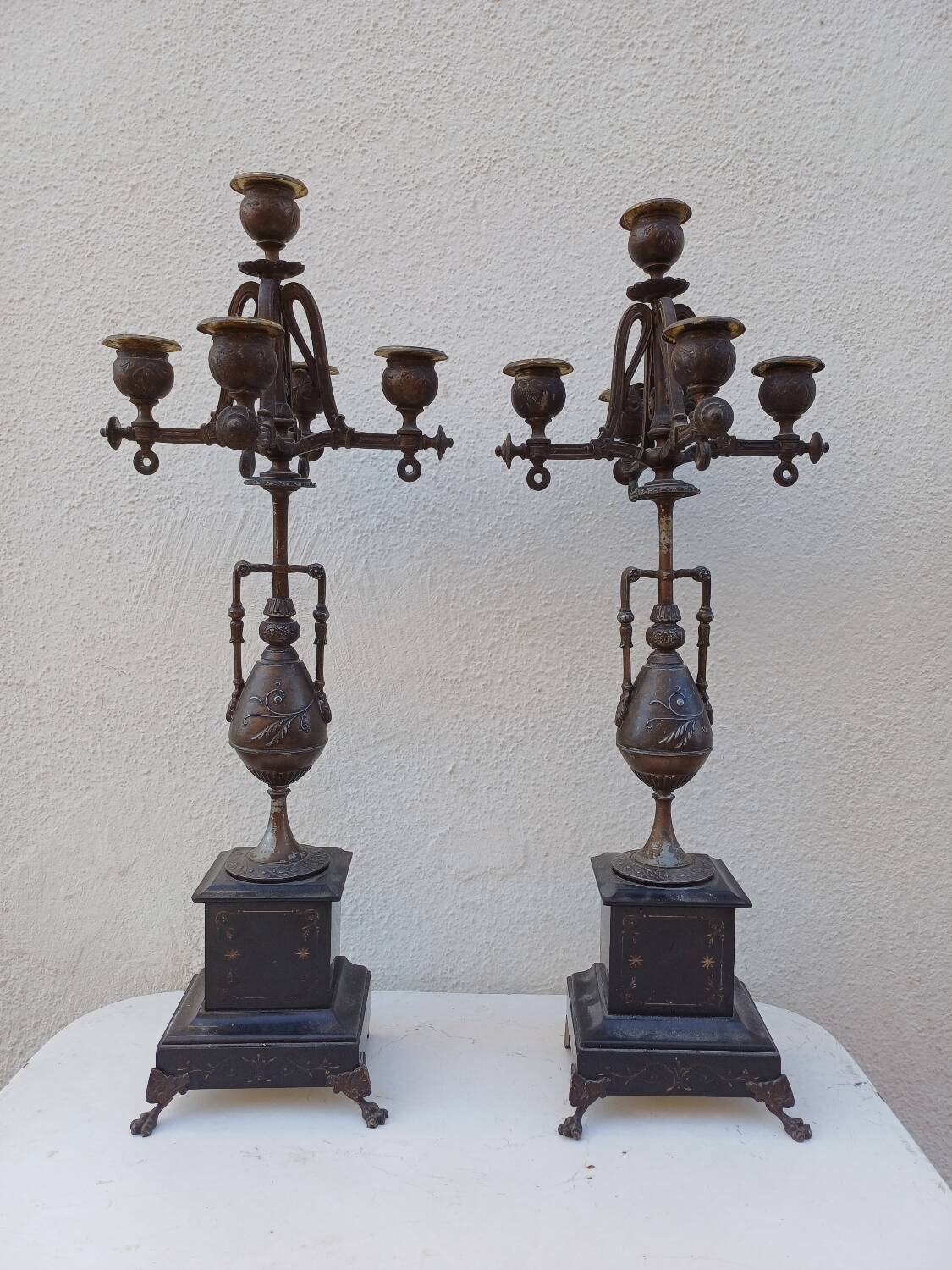 Large pair of 5-light candlesticks in spelter, complete, 19th century