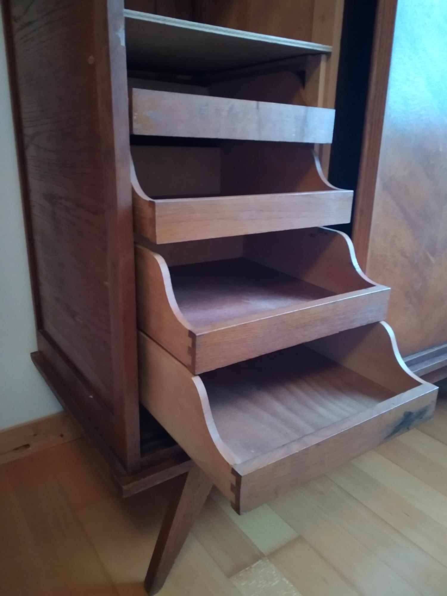 70s wardrobe with sliding doors