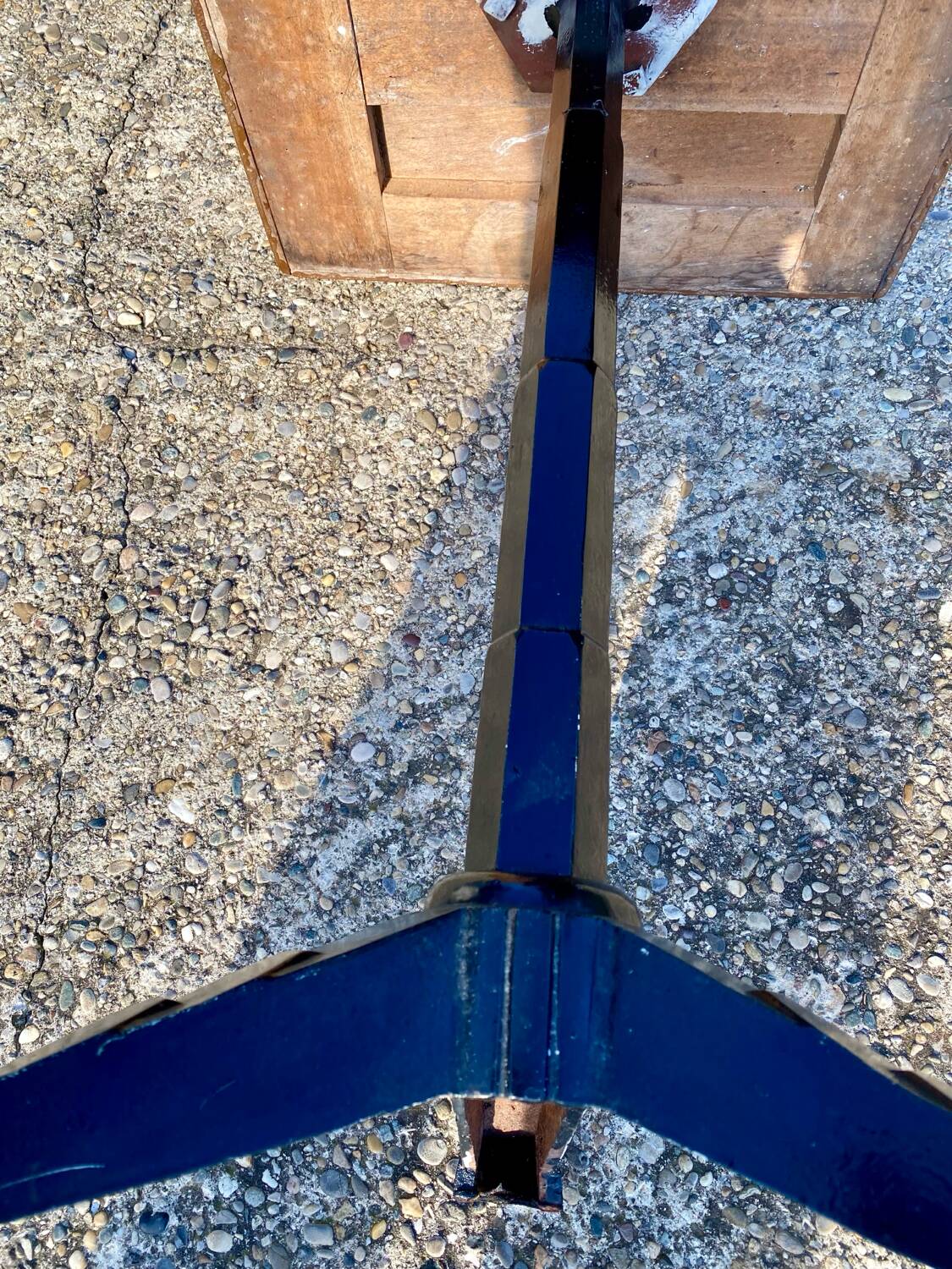 Bistro table in cast iron