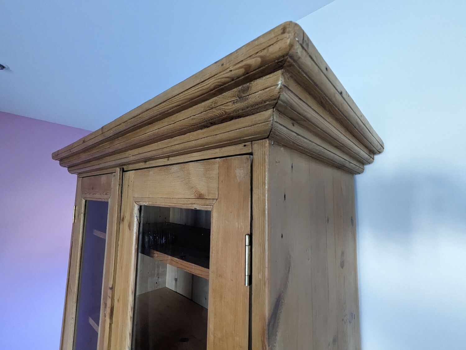 Glass cabinet