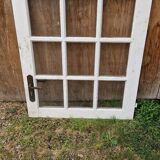 Glass window