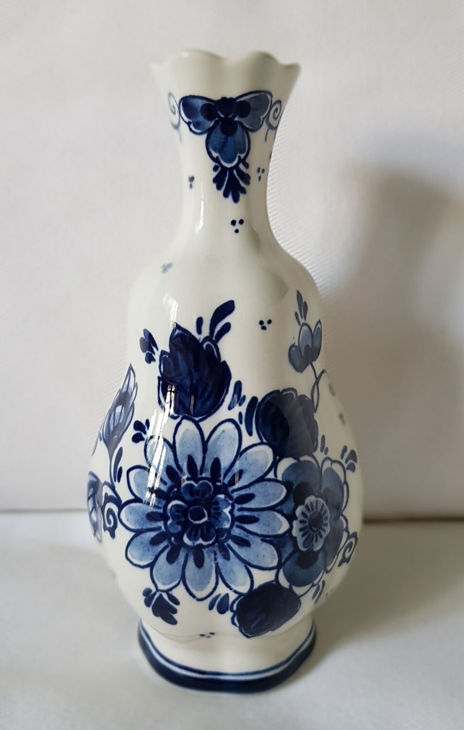 Vase bleu de Delft peint à la main