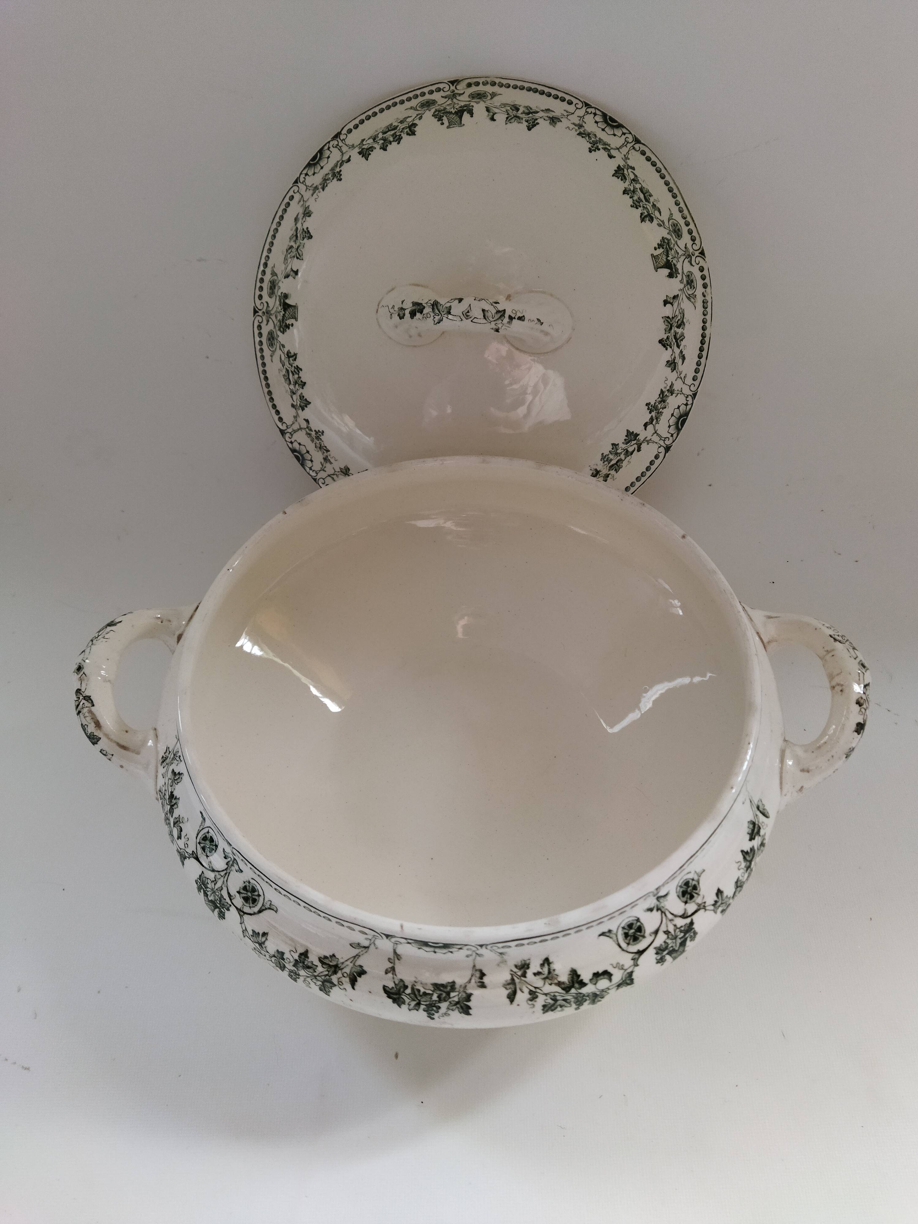 Badonviller "Champagne" iron clay vegetable dish