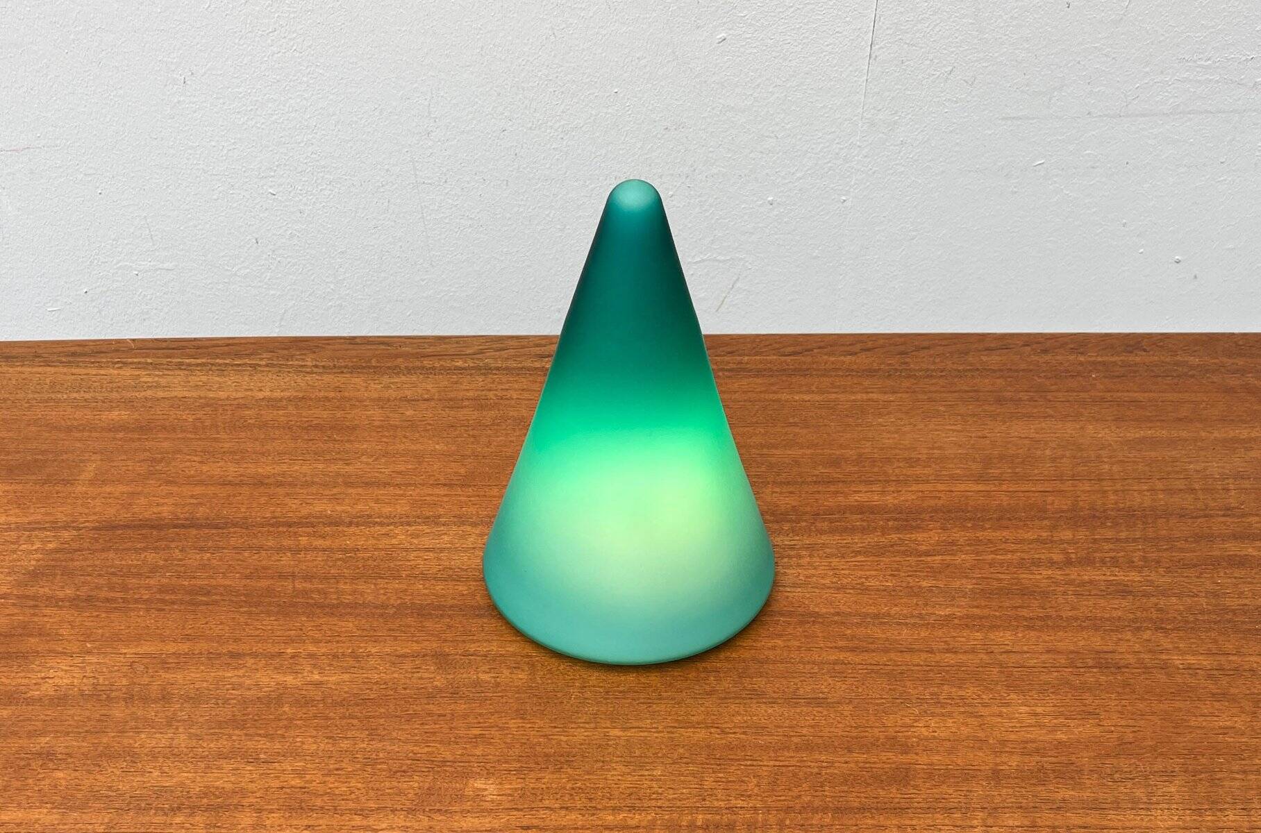 Postmodern Dutch glass cone table lamp by Mobo Light, Holland, 1980s.
