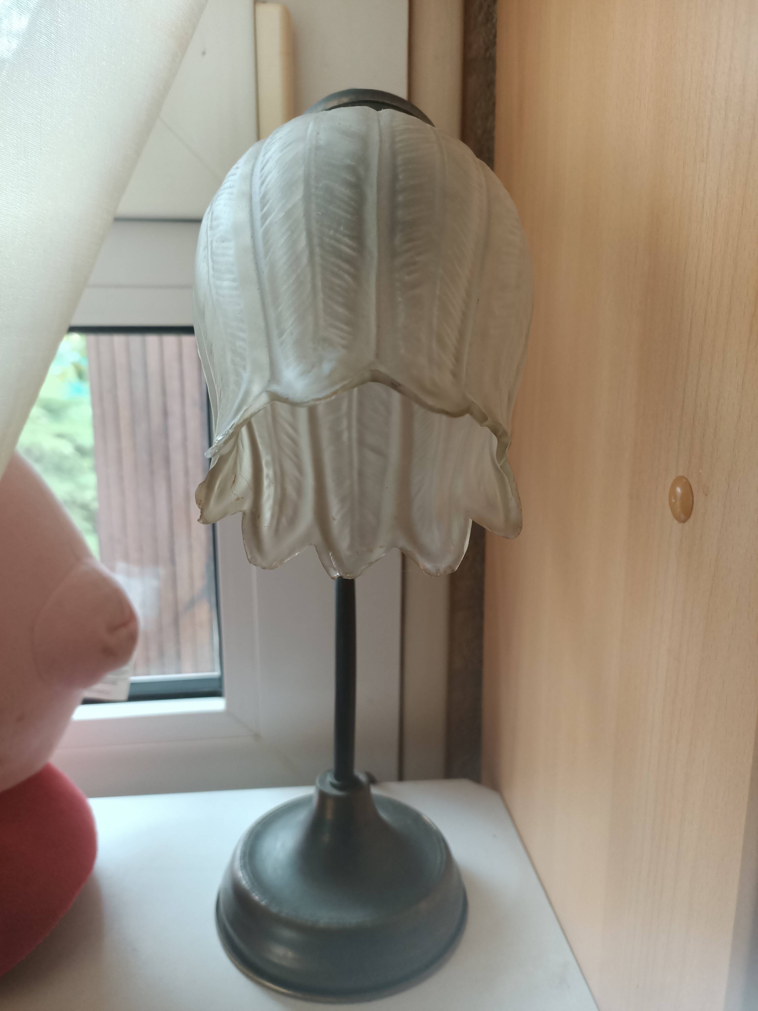 French Art Deco lamp signed See Delmas – pressed glass