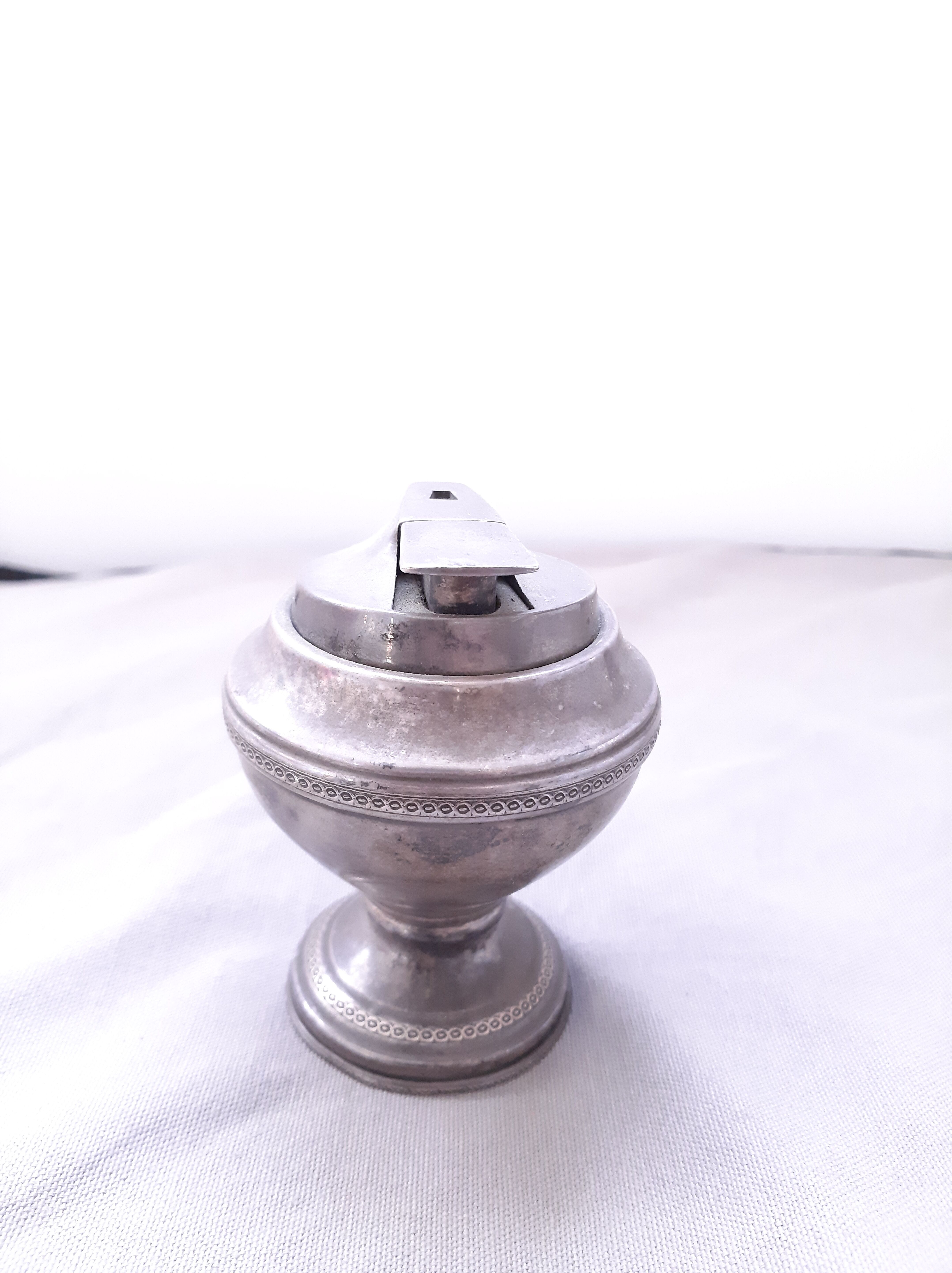 table lighter, old 60s metal Ronson