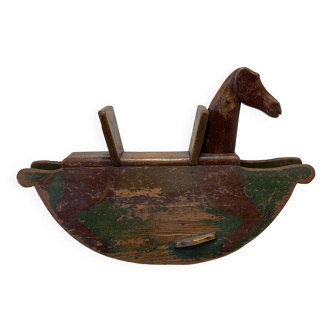 Cheval à bascule en bois 1950.