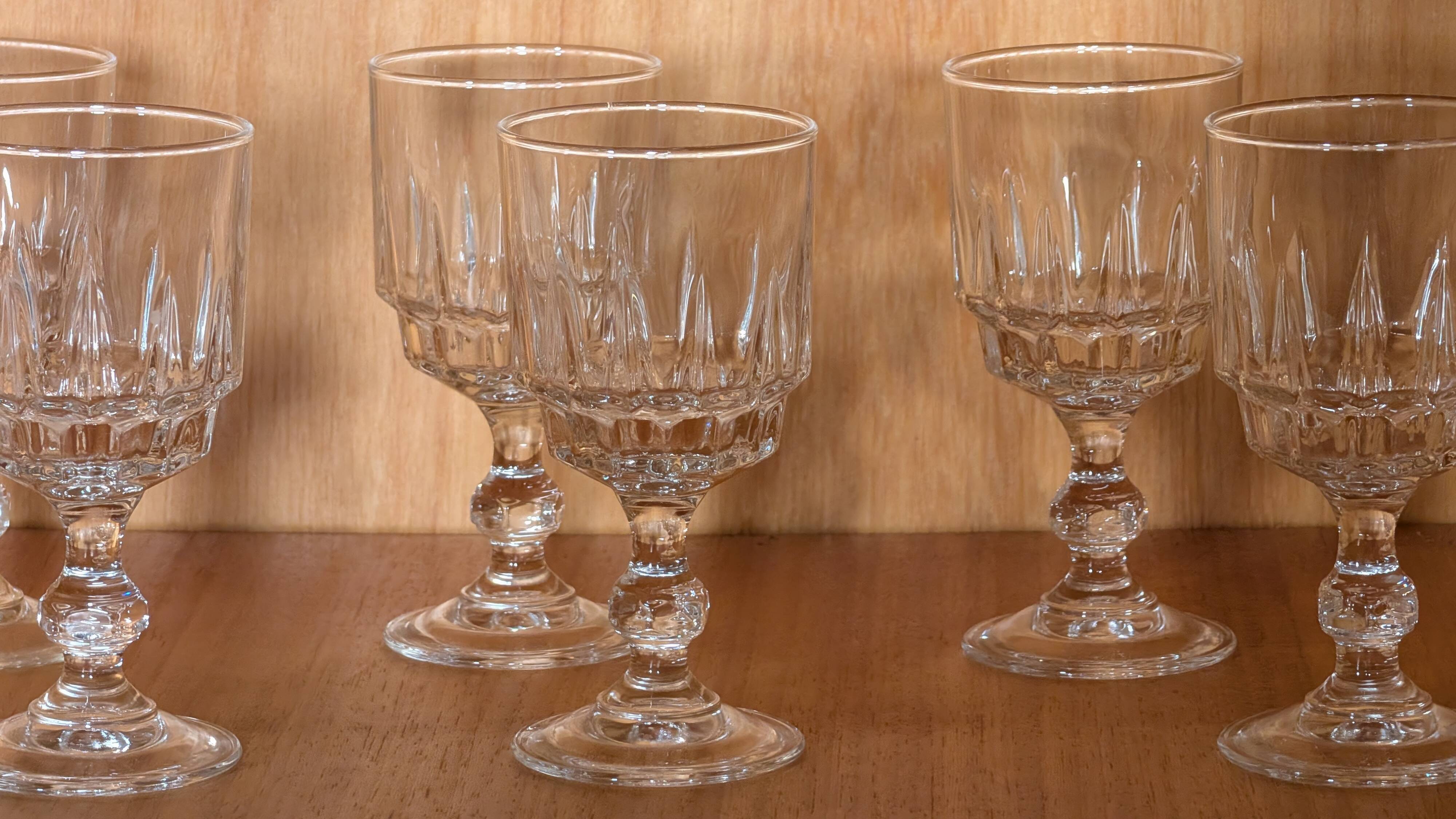 8 vintage bistro stemmed glasses