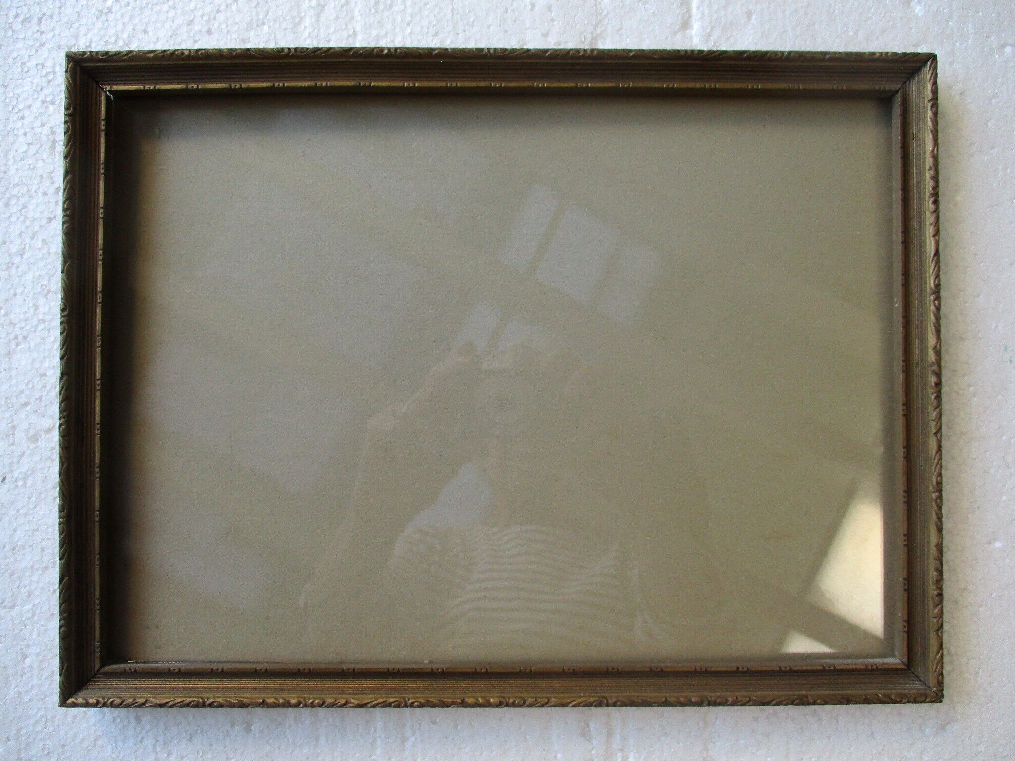 Old gilded wood frame for subject of 220 x 300