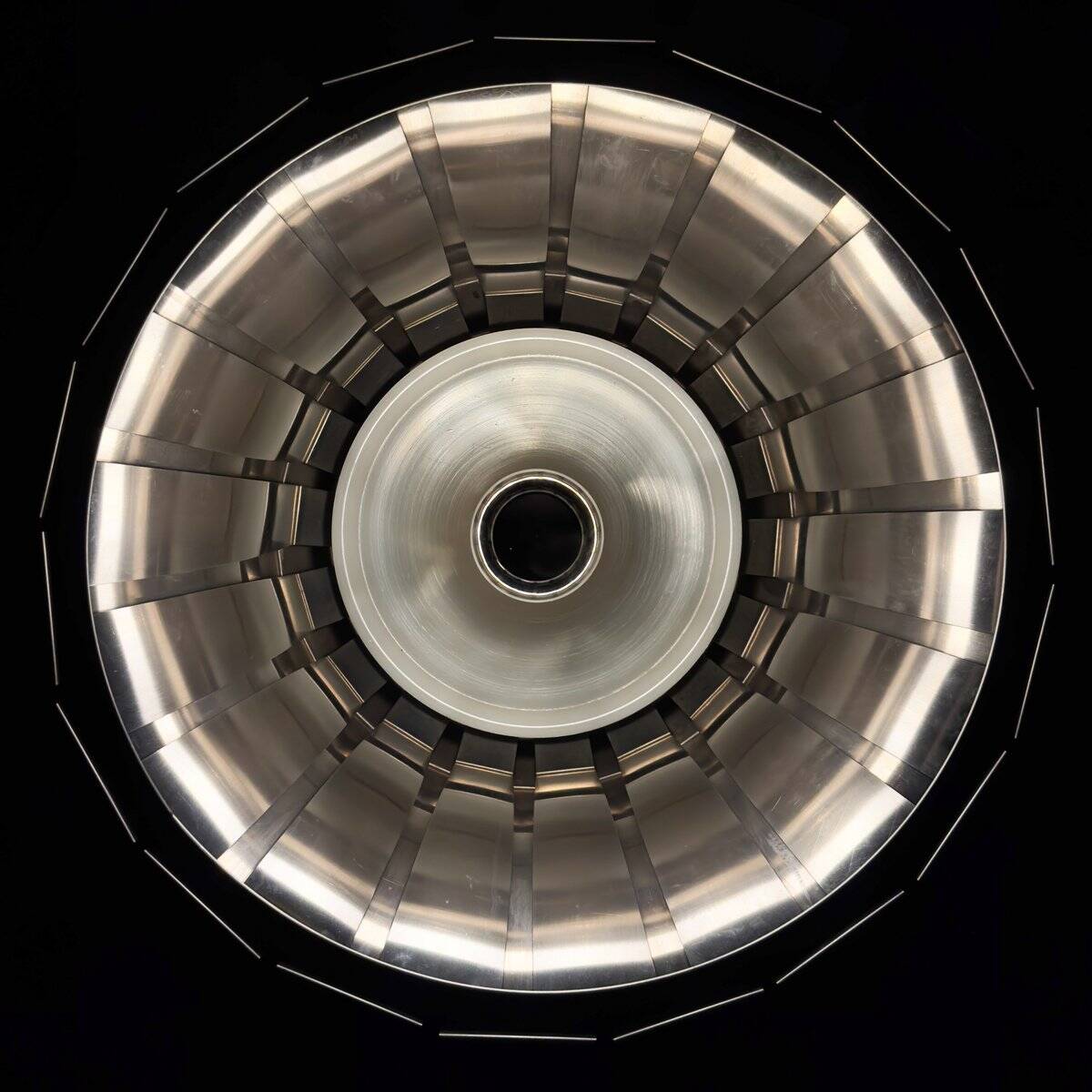 Vintage metal pendant attributed to Elio Martinelli for Martinelli Luce, Italy, 1960s.