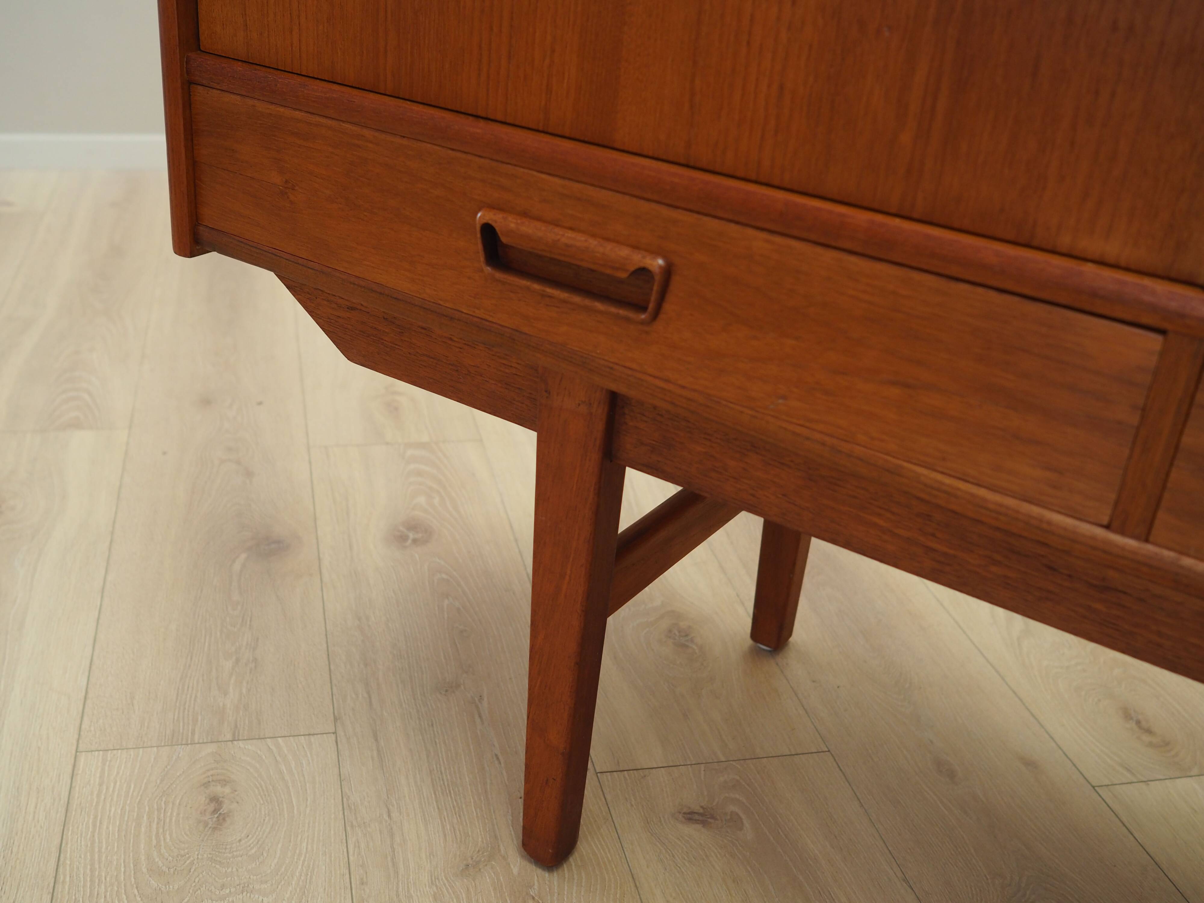 Enfilade en teck, design danois, années 1960, production : Danemark