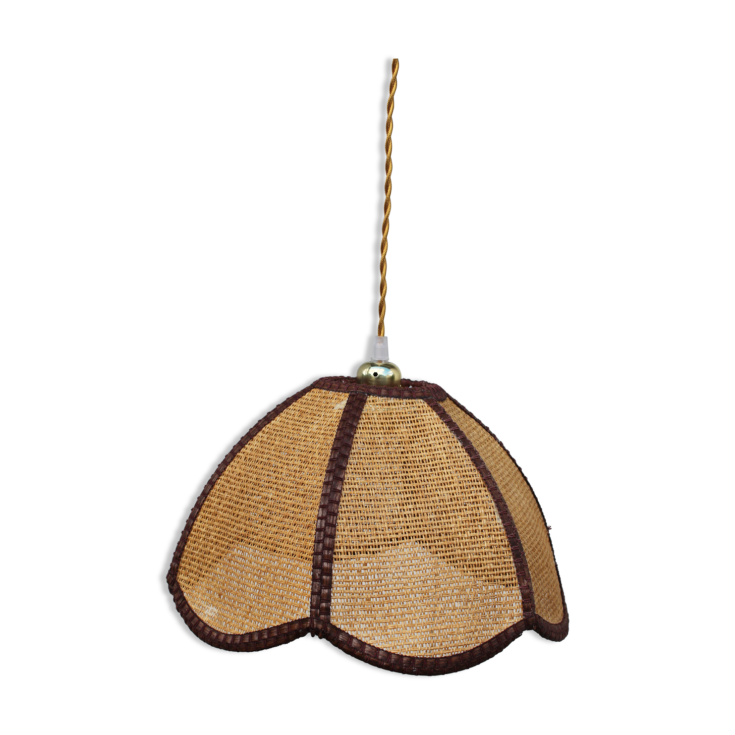 Hanging flower in rattan and rope