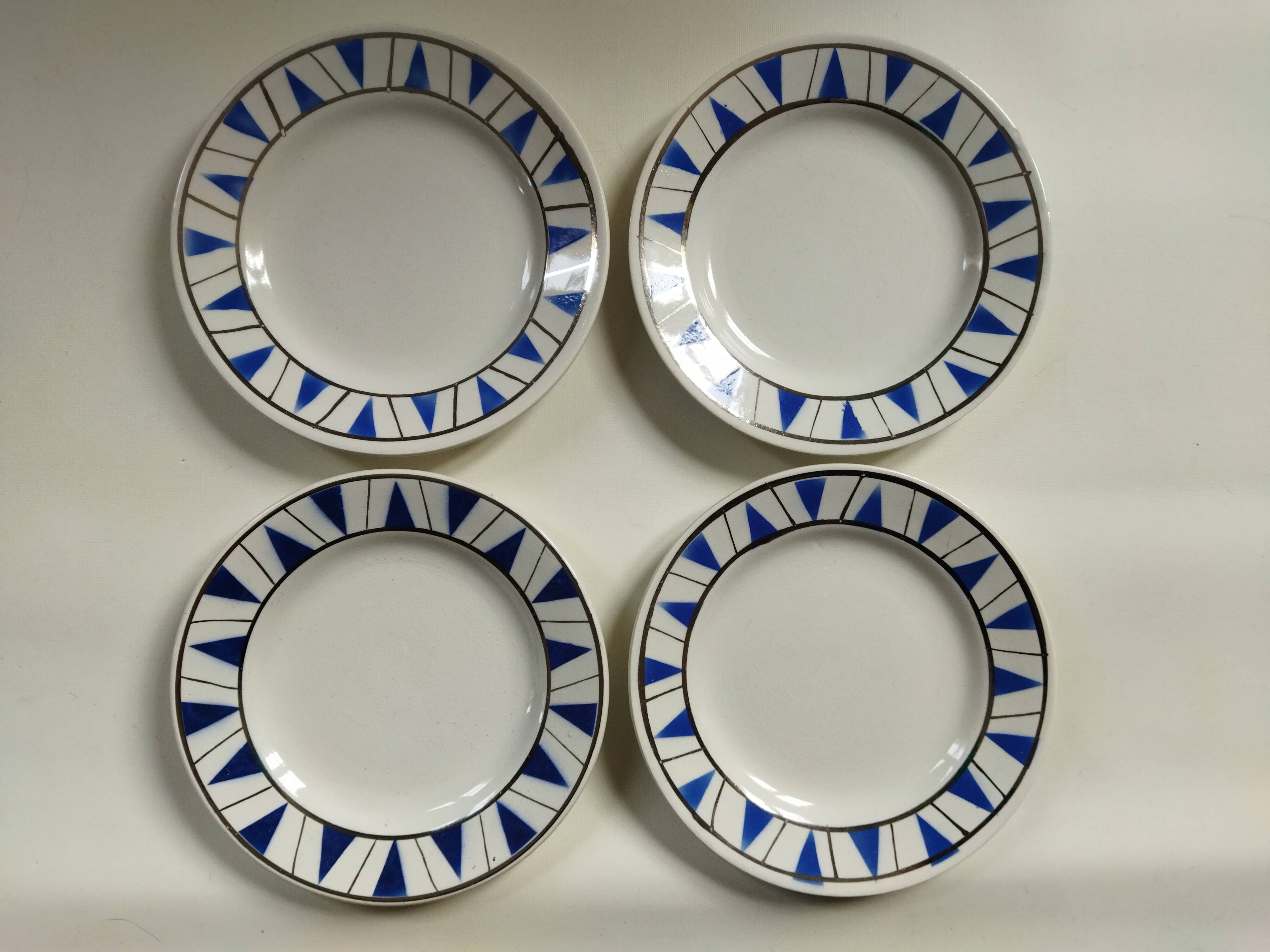 9 dessert plates Hamage & Moulin des Loups, Etoile bleu model