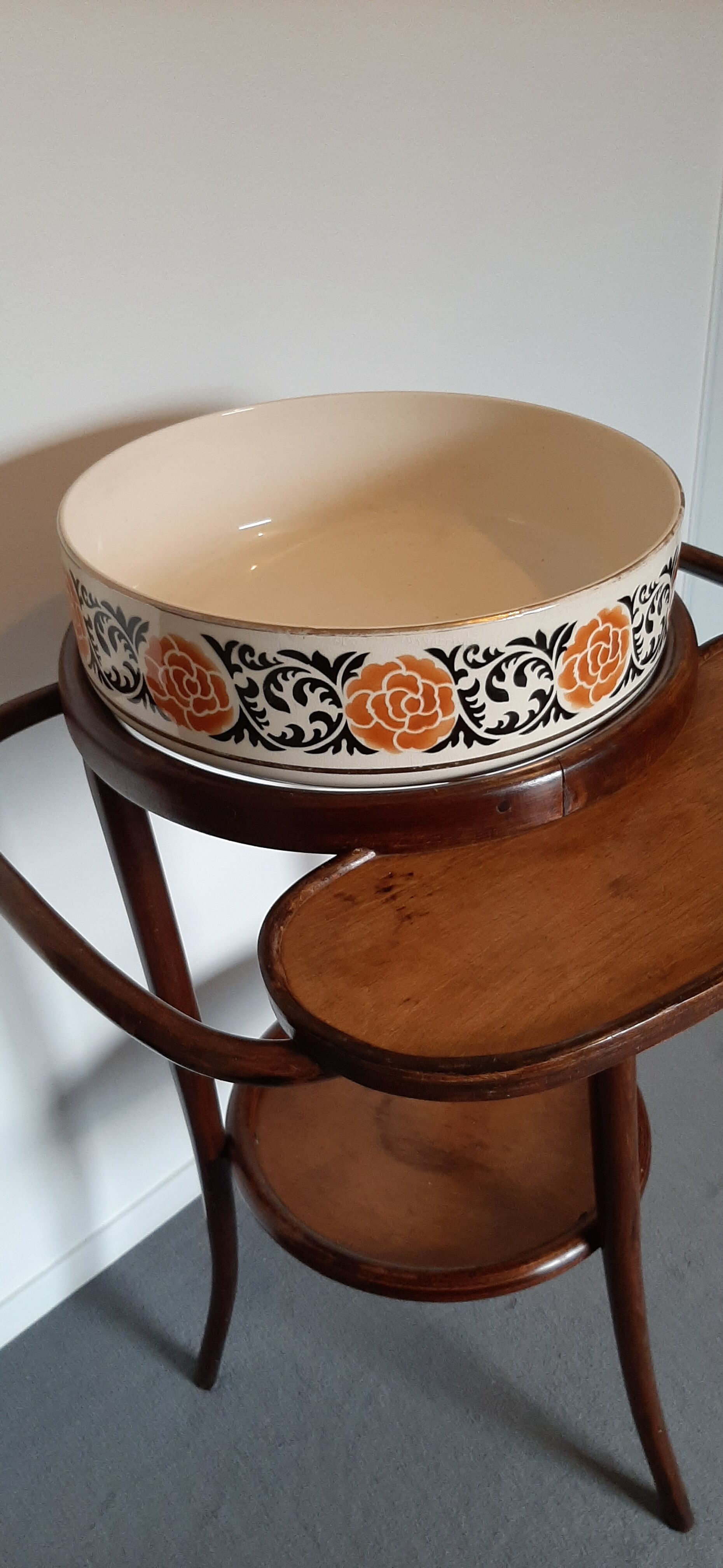 Table de toilette, barbière Jacob Joseph et Kohn