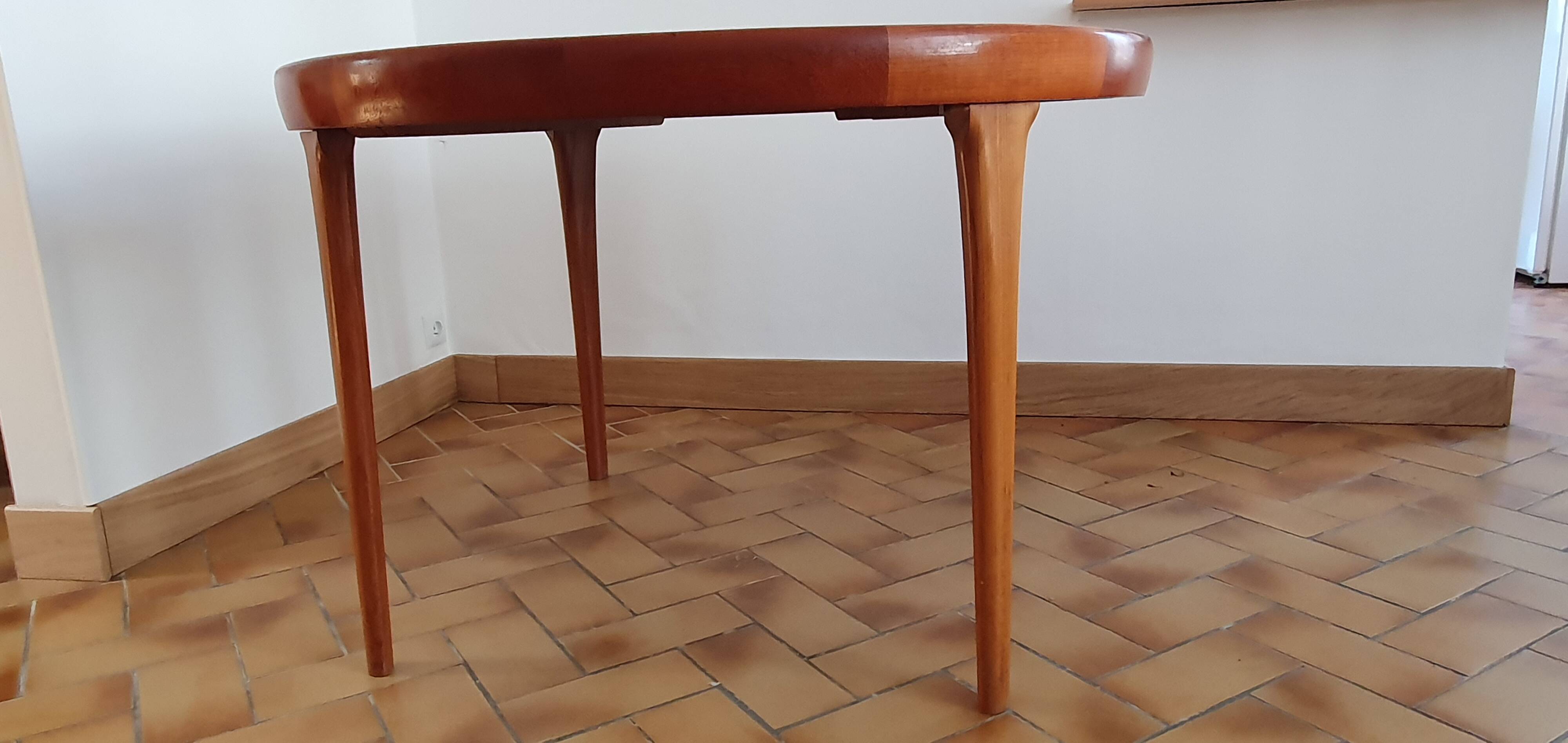 Vintage Scandinavian extendable table with double extension