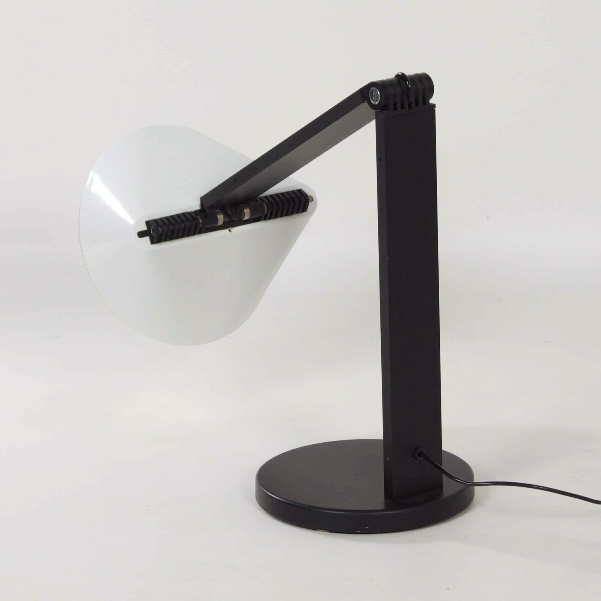 Zeta table lamp by Mirenzi and Parigi for Valenti Luce from the 1980s