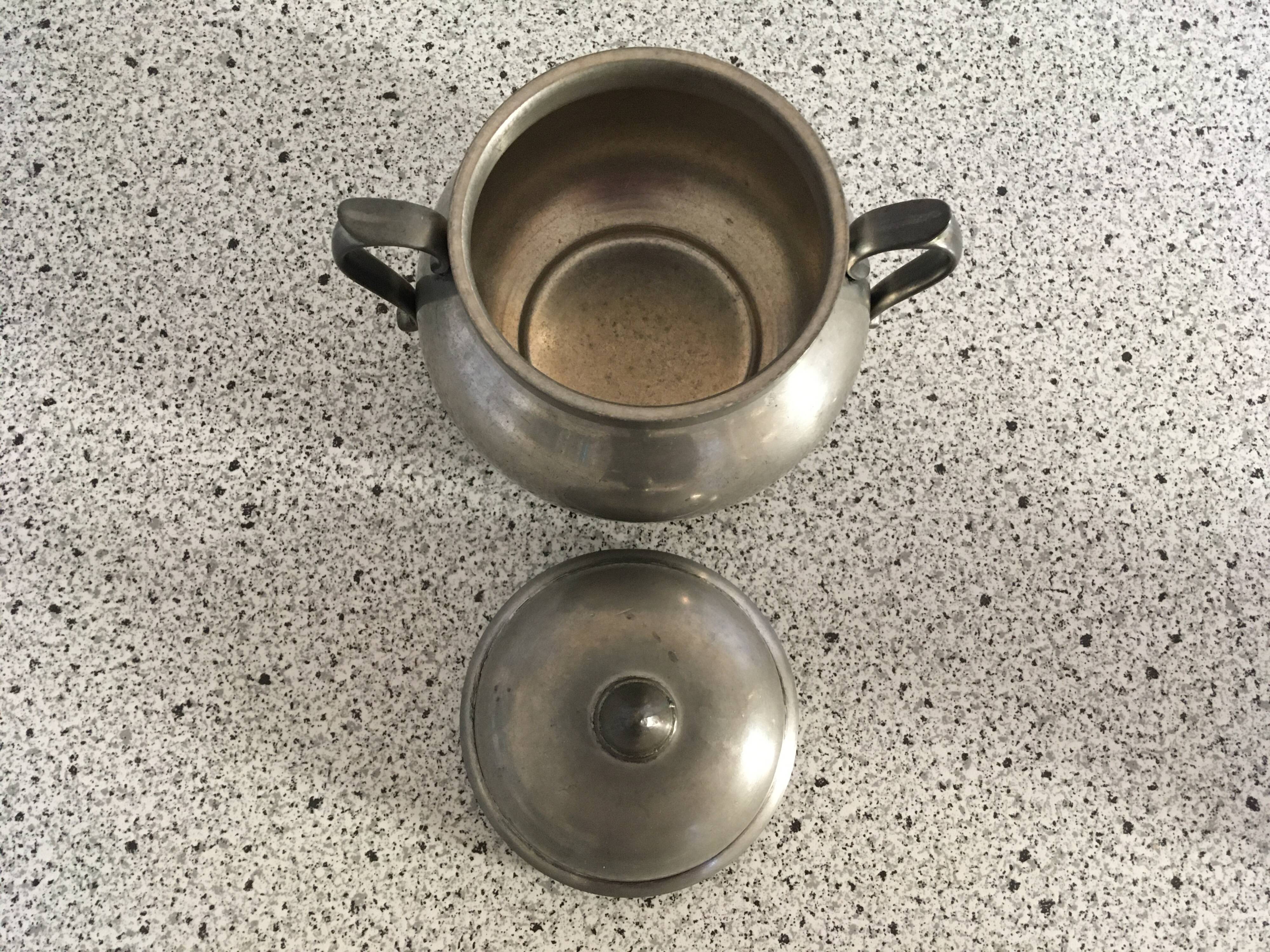 Sugar bowl candy box with lid