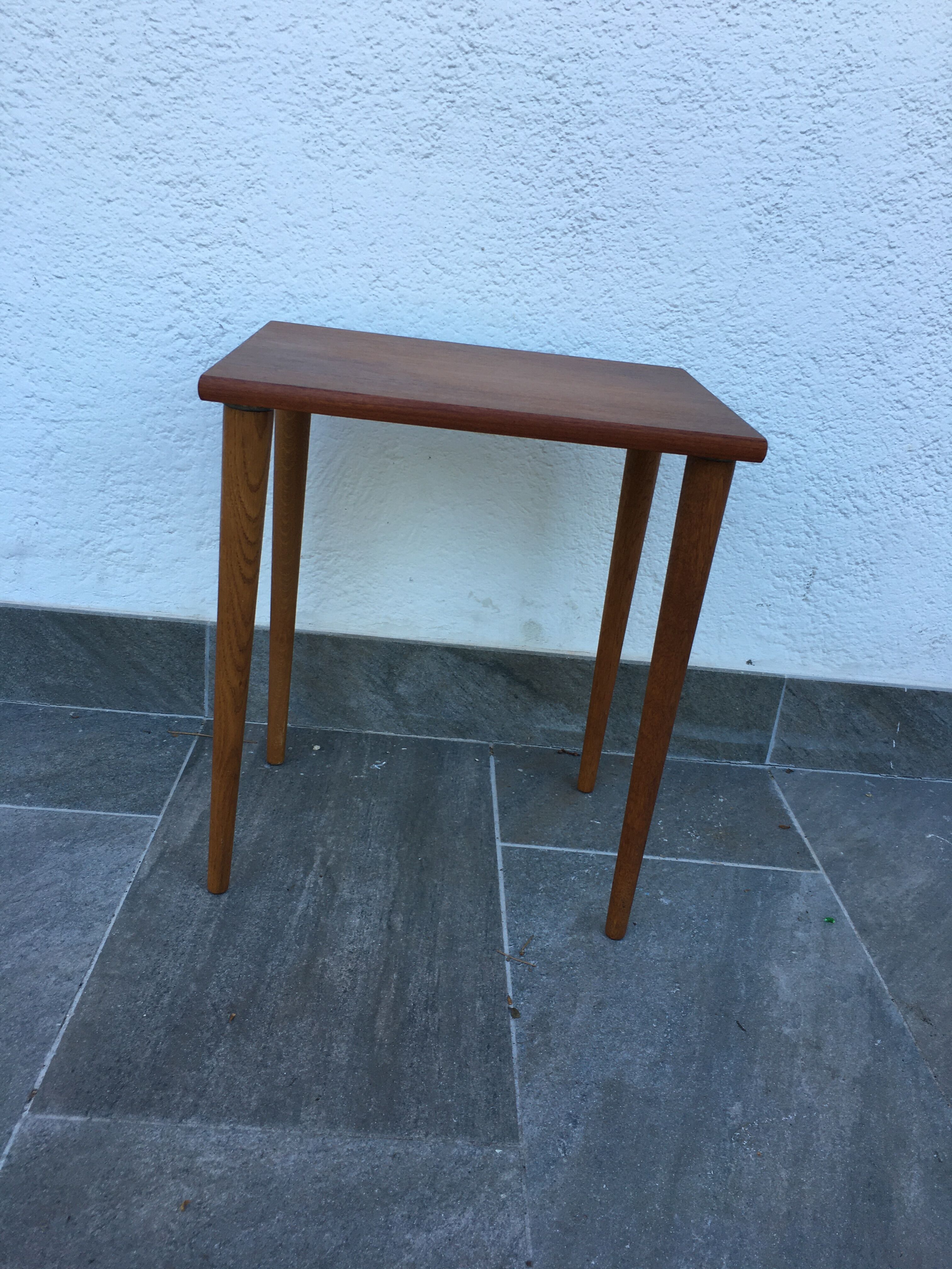 Table d'appoint vintage scandinave