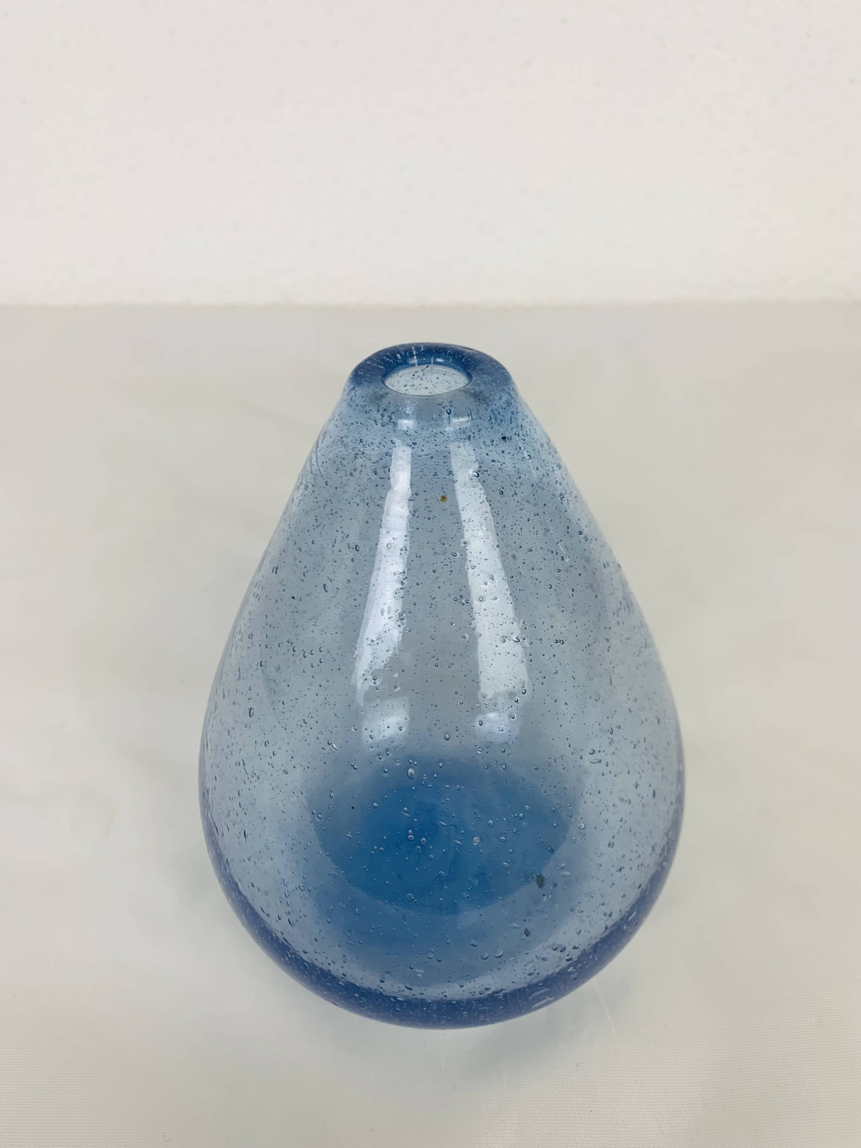 Vintage blue bubble glass soliflore vase