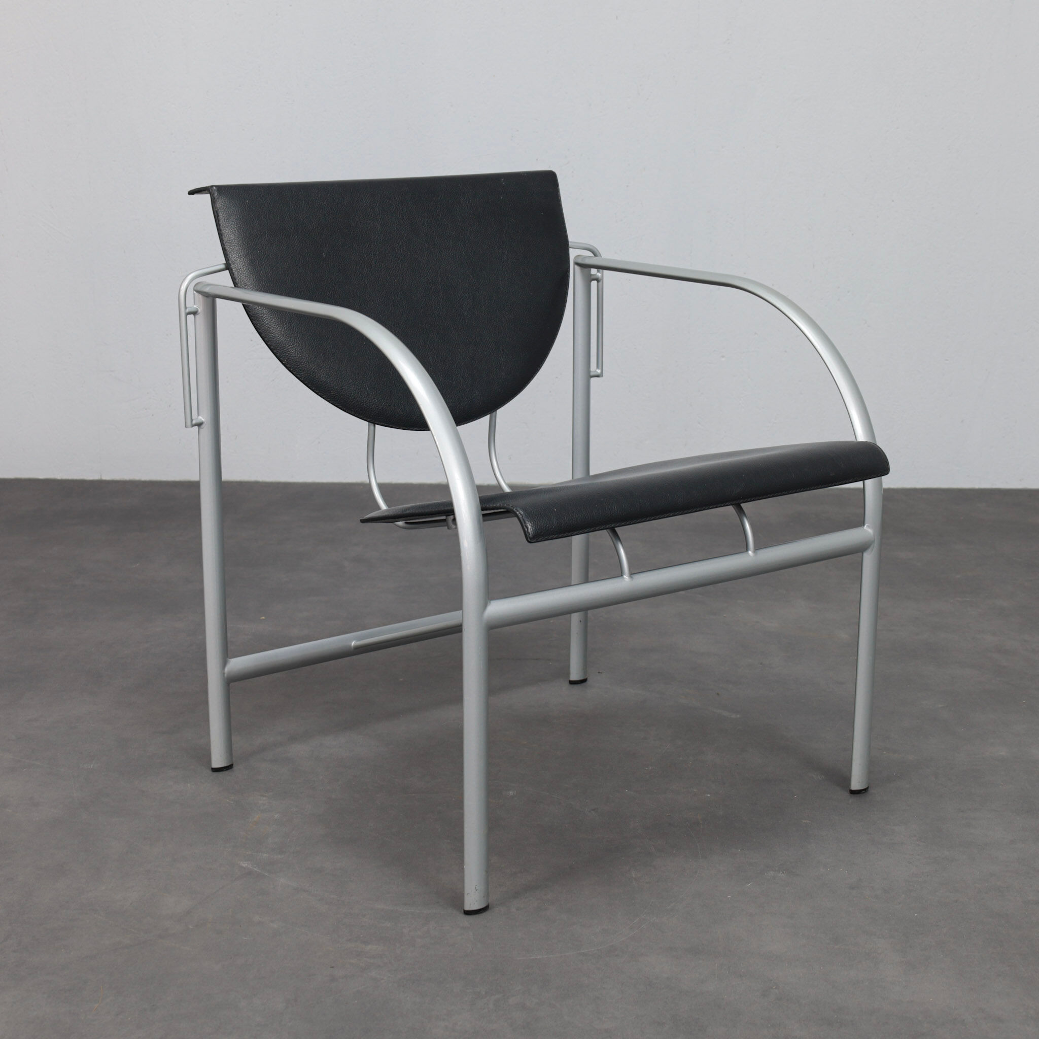 Pair of Kokatu leather lounge chairs by M.A. Cigan for Akaba, Spain, 1980s