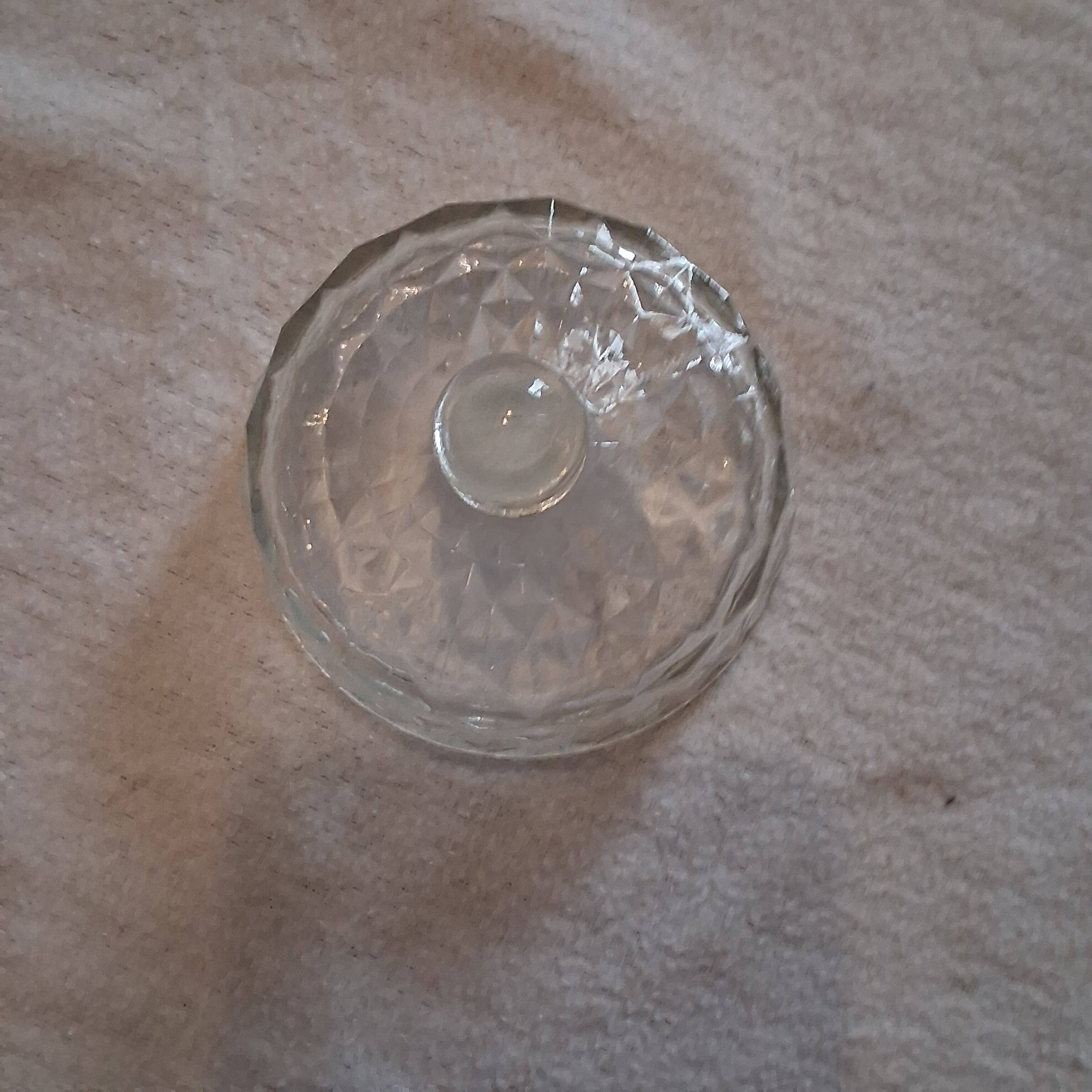 Joli sucrier en verre épais transparent en très bon état