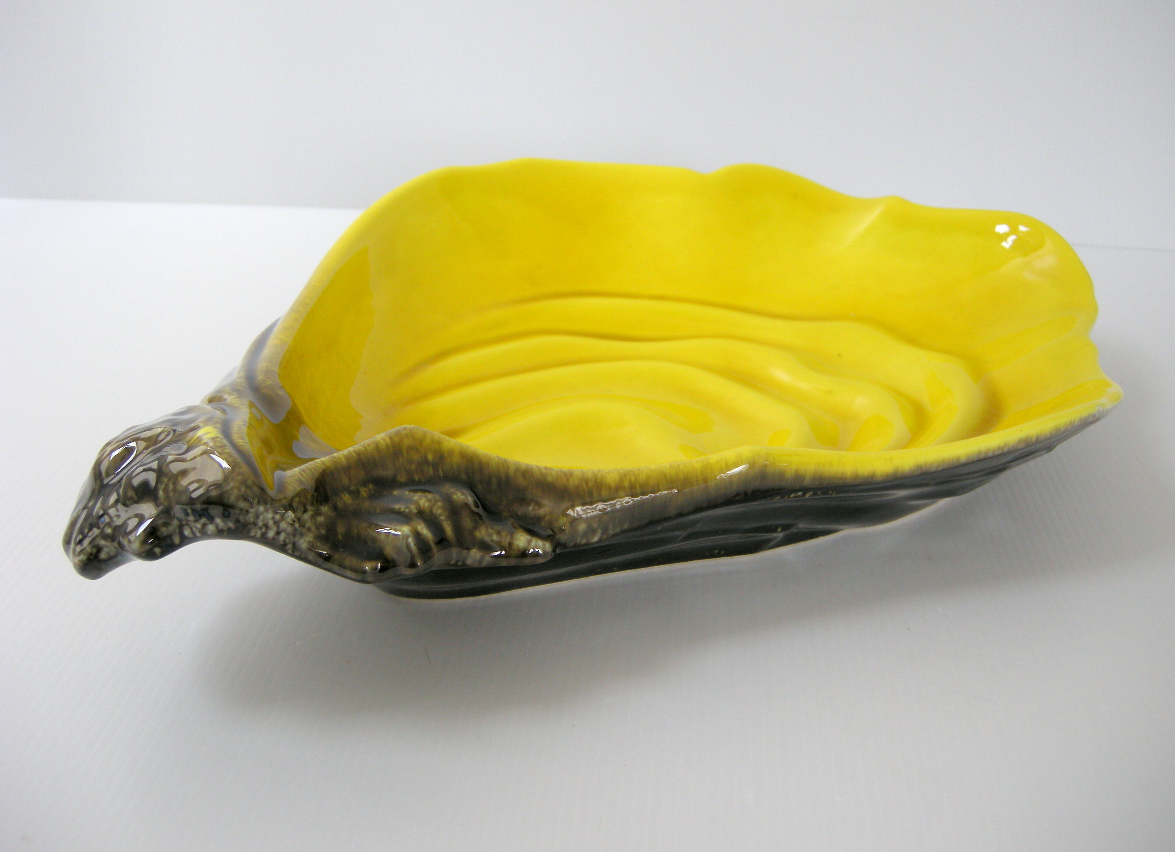 Vintage fruit cup 1950 ceramic shell
