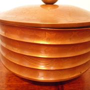 Empty pocket with its copper and metal incubator