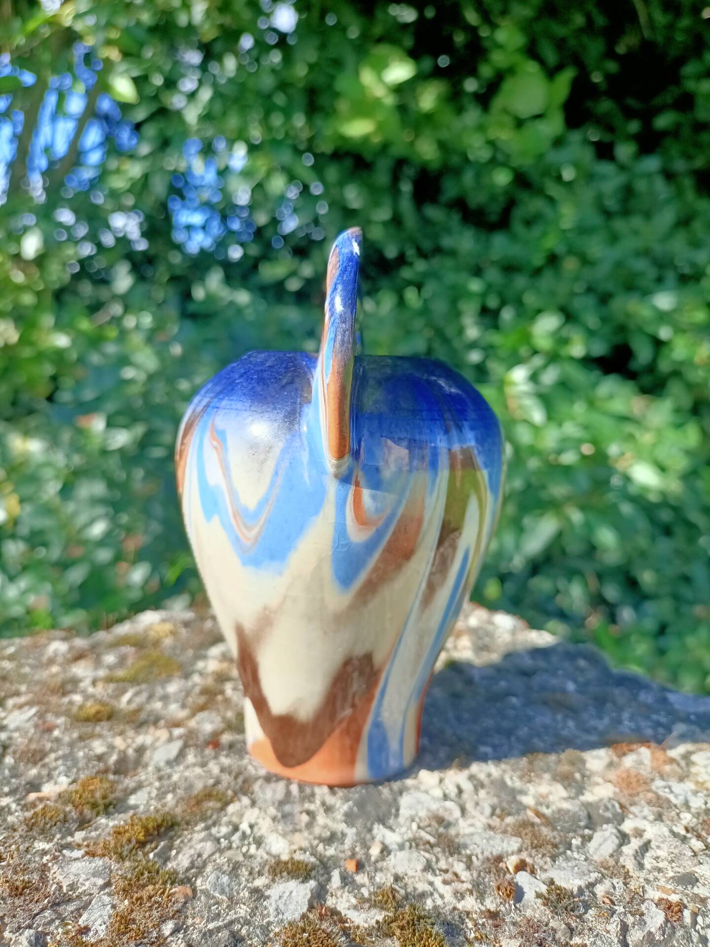 Ceramic vase with equestrian motif