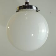 Vintage 70s pendant lamp in white opaline glass, 20 cm globe, chrome, light