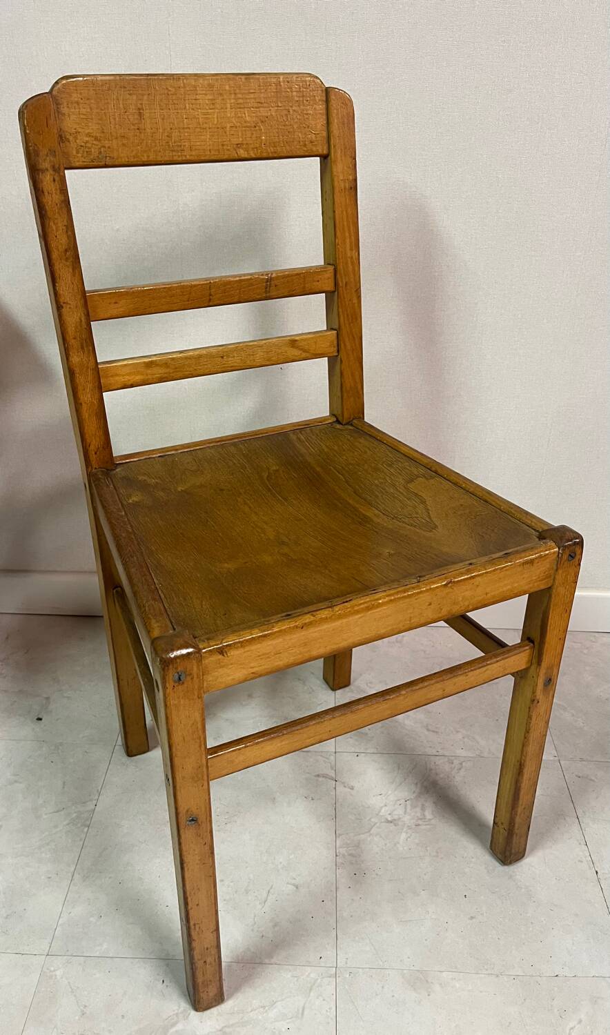 Paire de chaises bistrot Elf en bois 1960