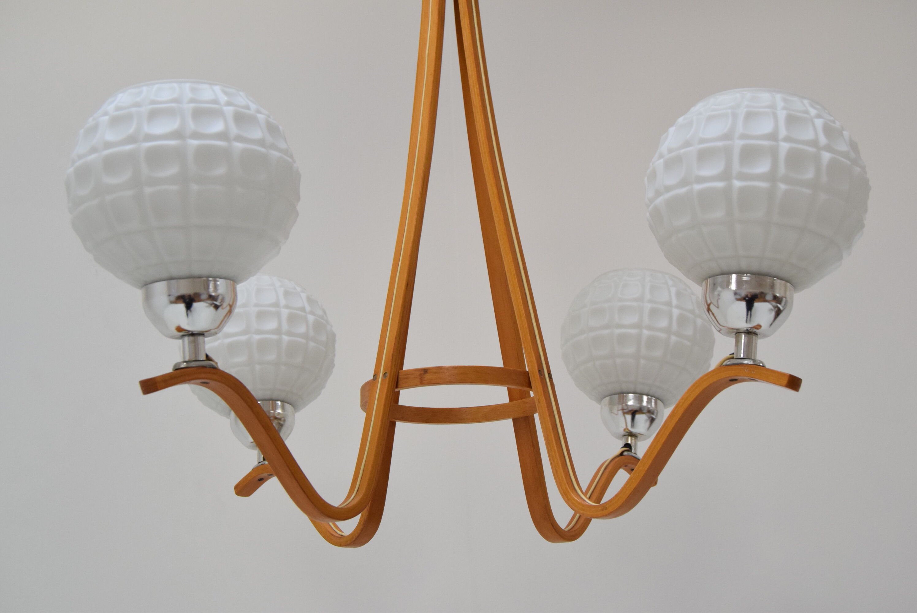 Mid-Century wood chandelier /dřevo Humpolec, 1970's.