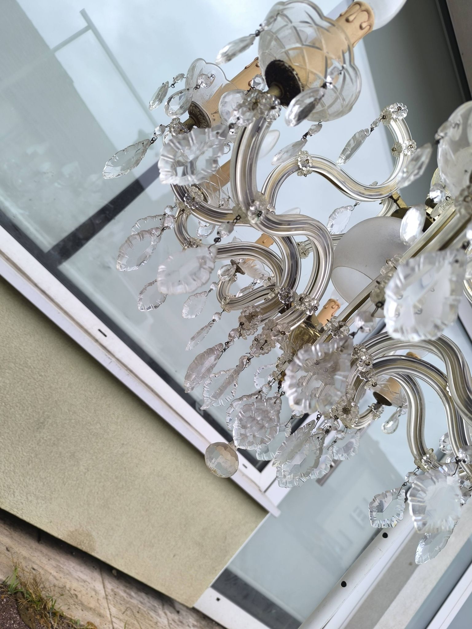 10-branch glass tassel chandelier