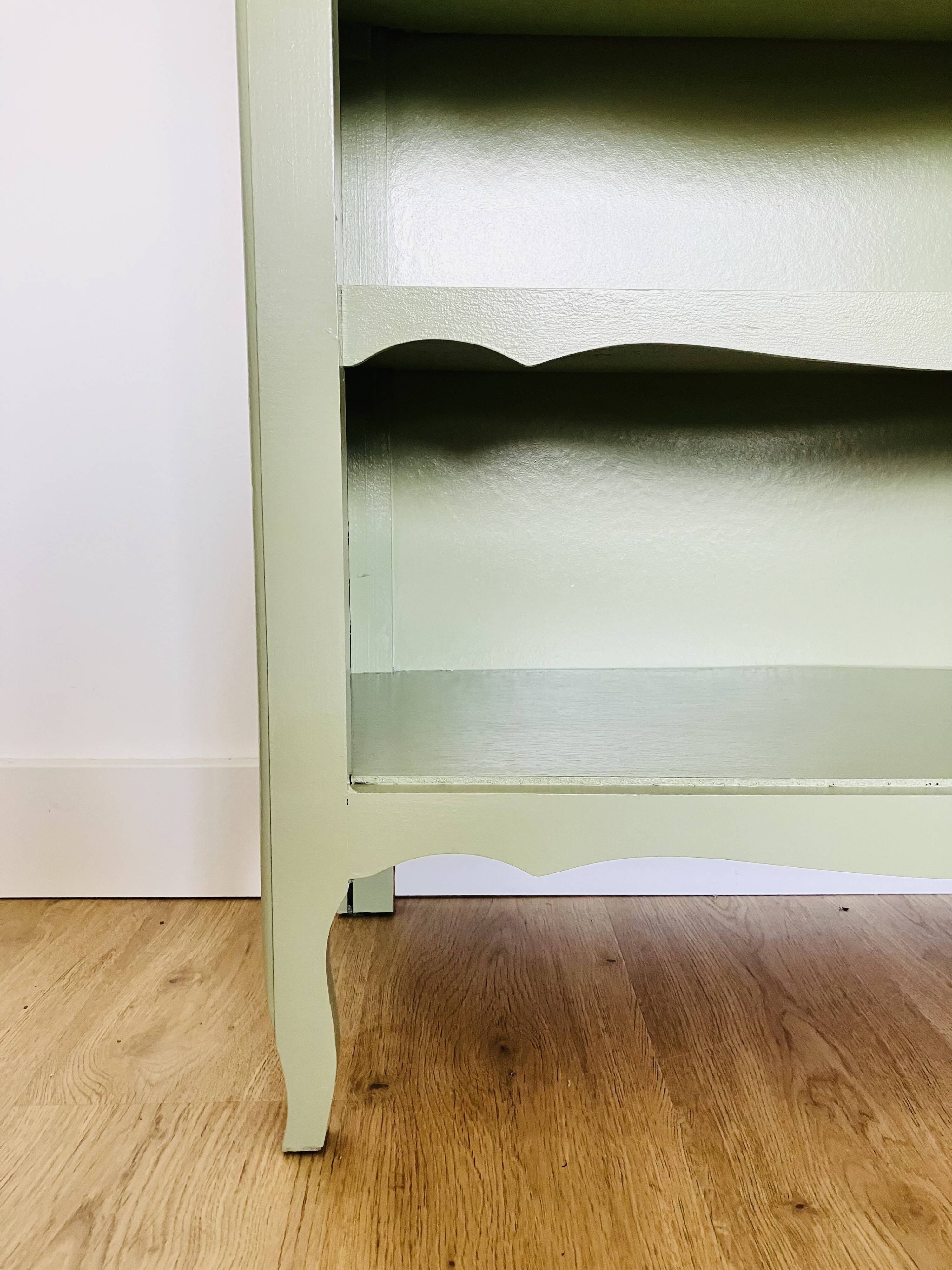 Bibus wooden library