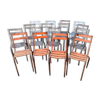 14 chaises bistrot métal