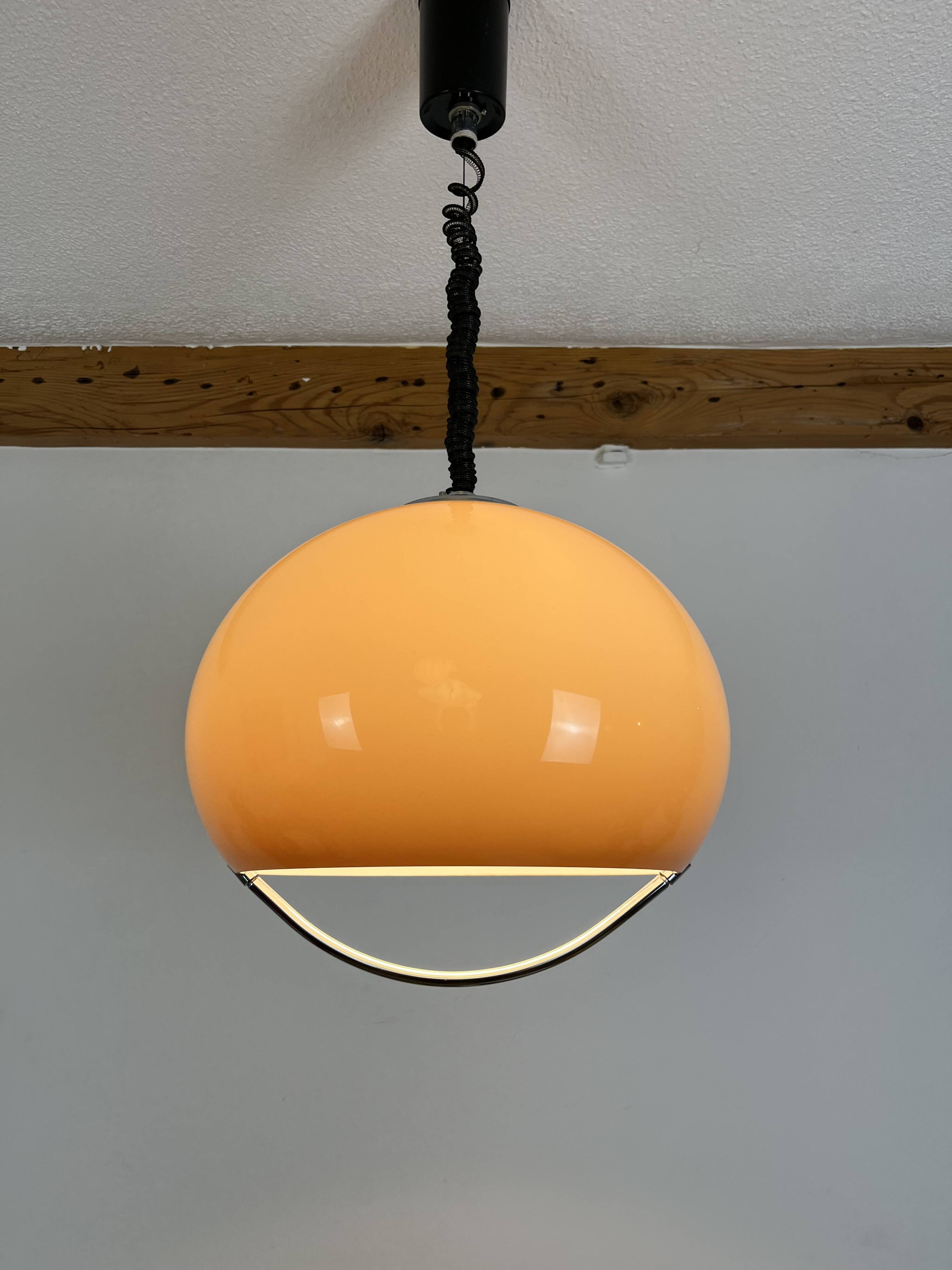 Guzzini pendant light, Jolly model by Luigi Massoni, 70's space age style
