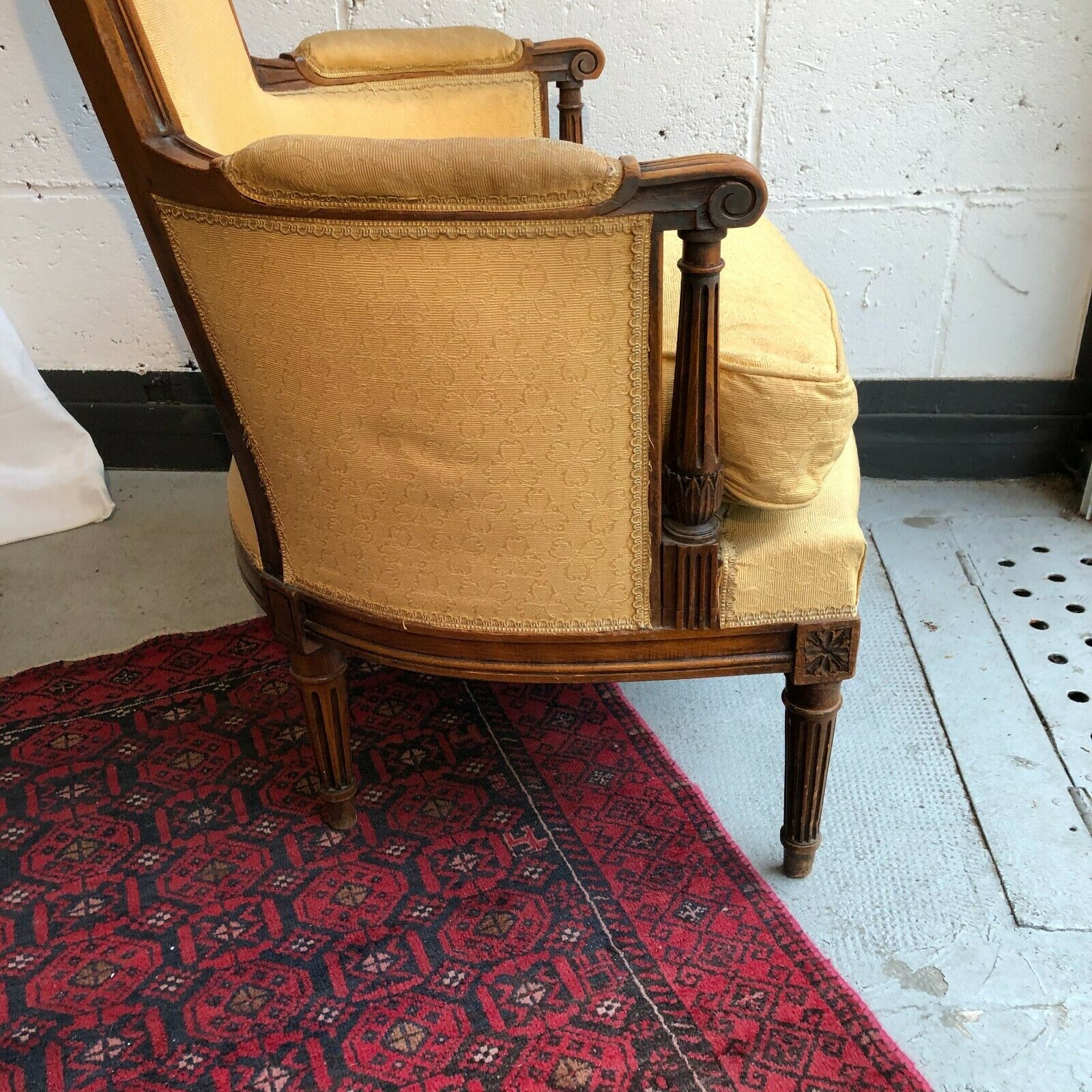 Louis XVI-style shepherdess chair or Executive Board